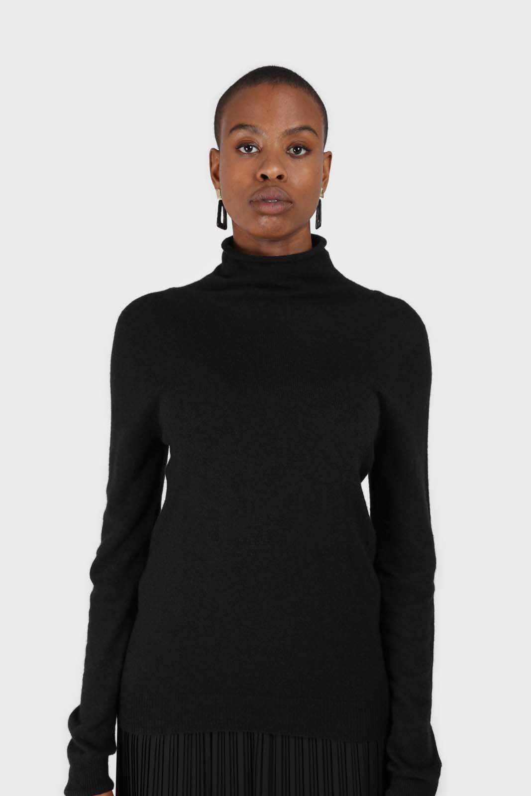 Black cashmere-wool blend light weight turtleneck_1