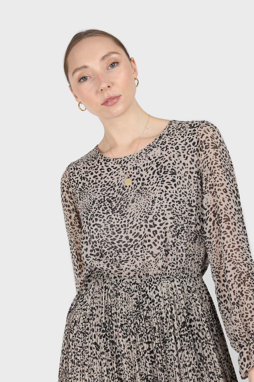 Grey animal print silky micro pleat long sleeved maxi dress_4