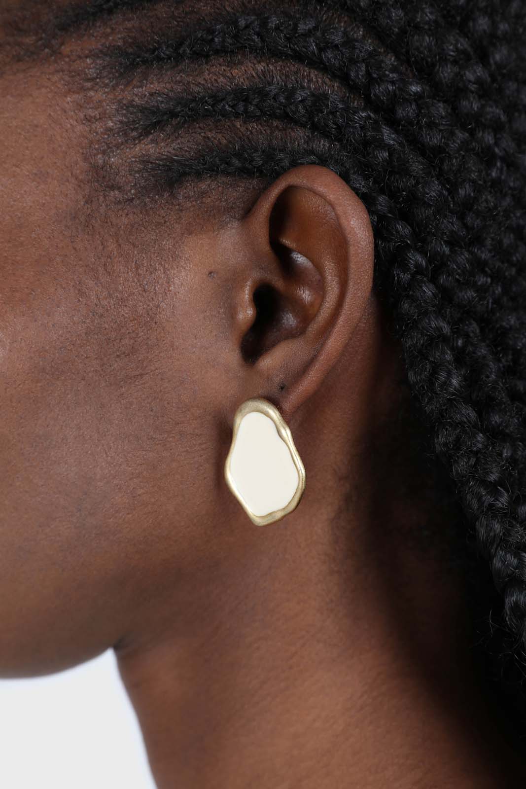 Gold and ivory irregular circle earrings_4