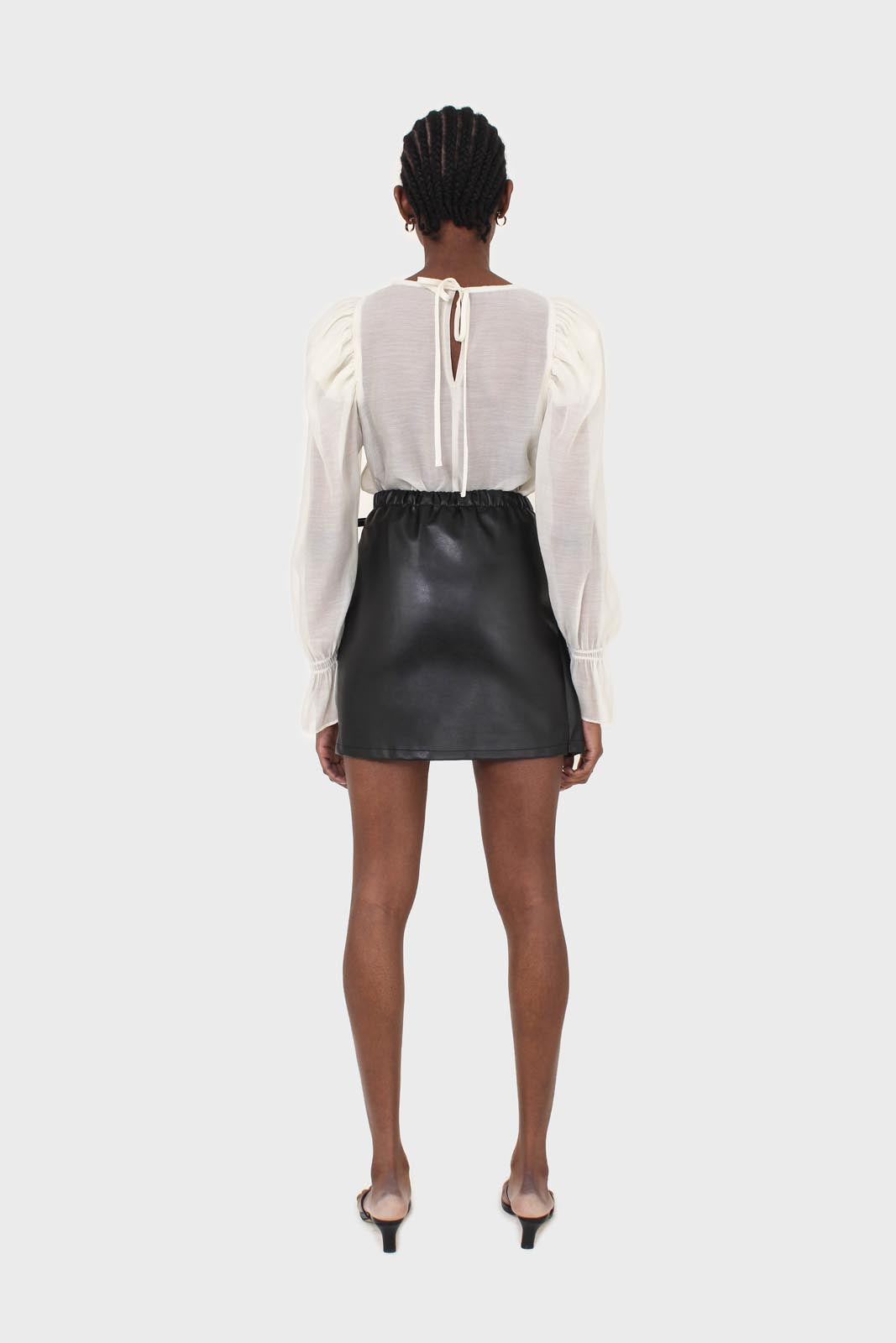 Ivory sheer organza puff sleeved blouse_5