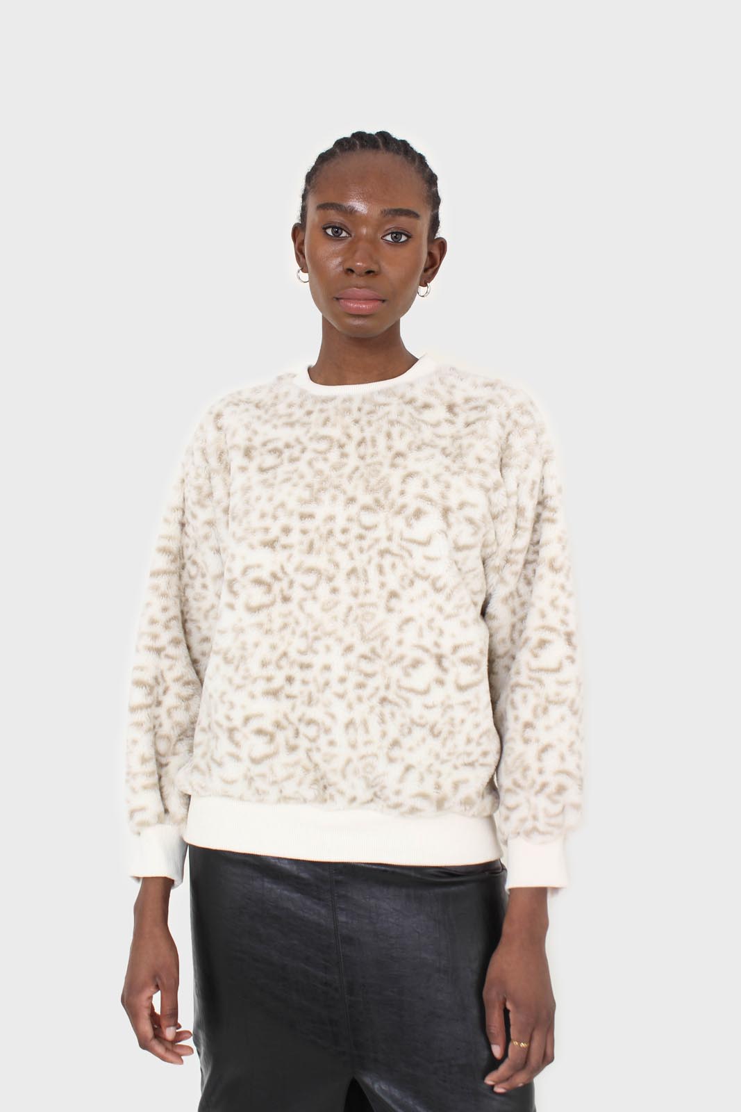 Ivory leopard soft fuzzy oversized sweatshirt_4