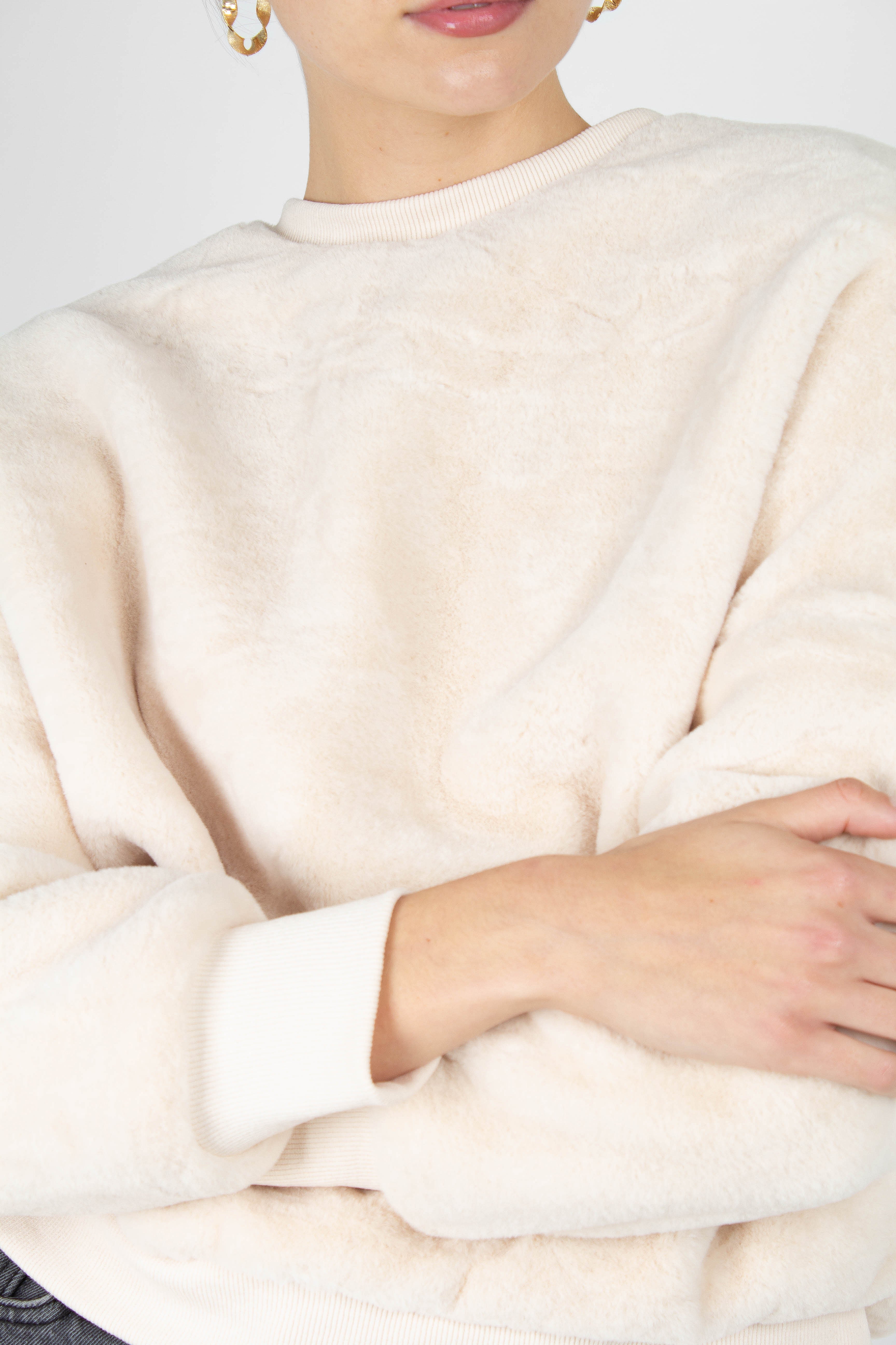 Ivory thick soft fuzzy oversized sweatshirt_6