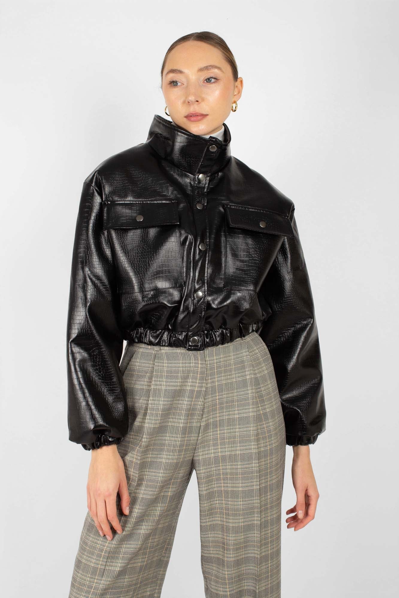Black vegan croc crop blouson jacket_2
