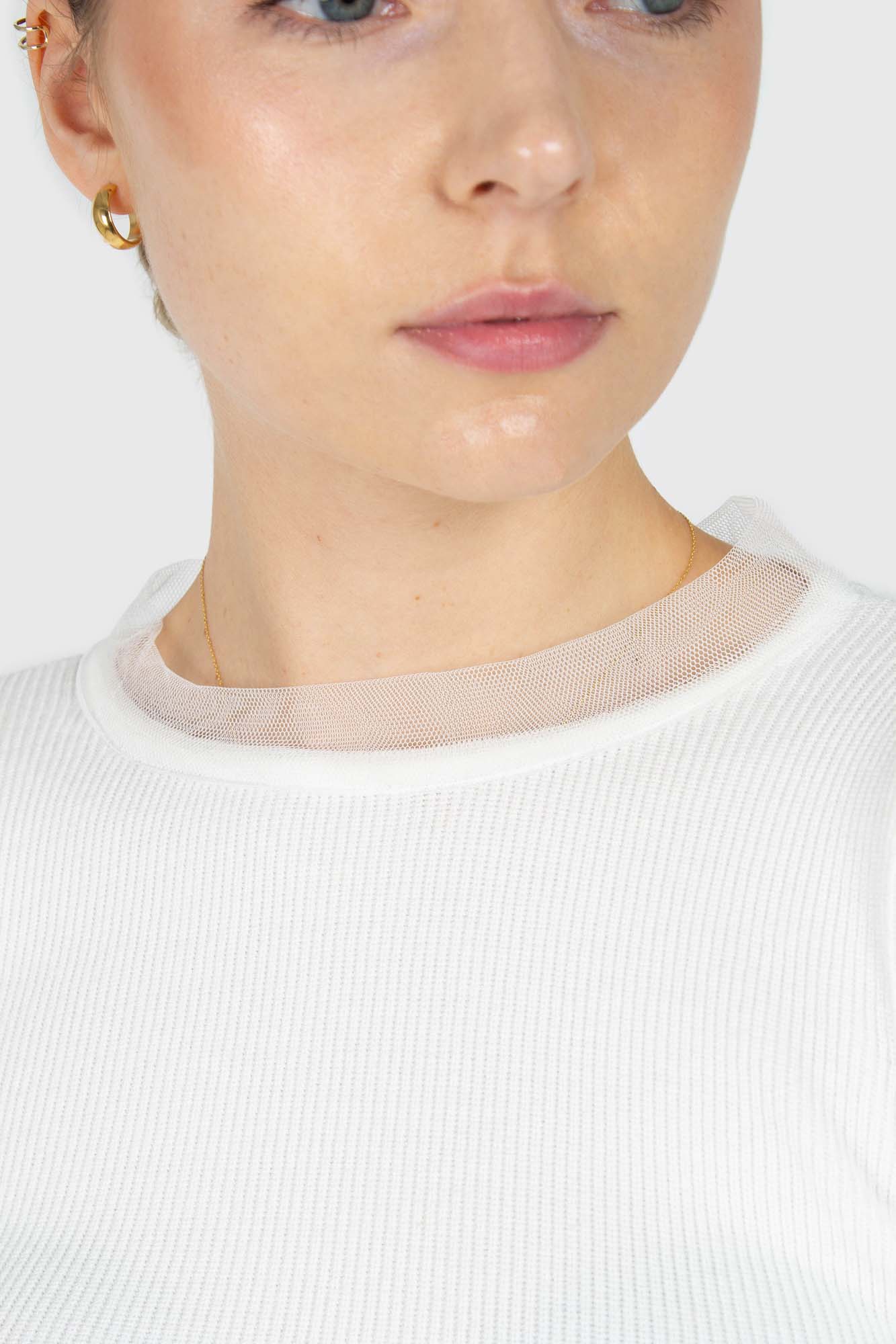 Ivory balloon sleeve frill tie neck knit top_3