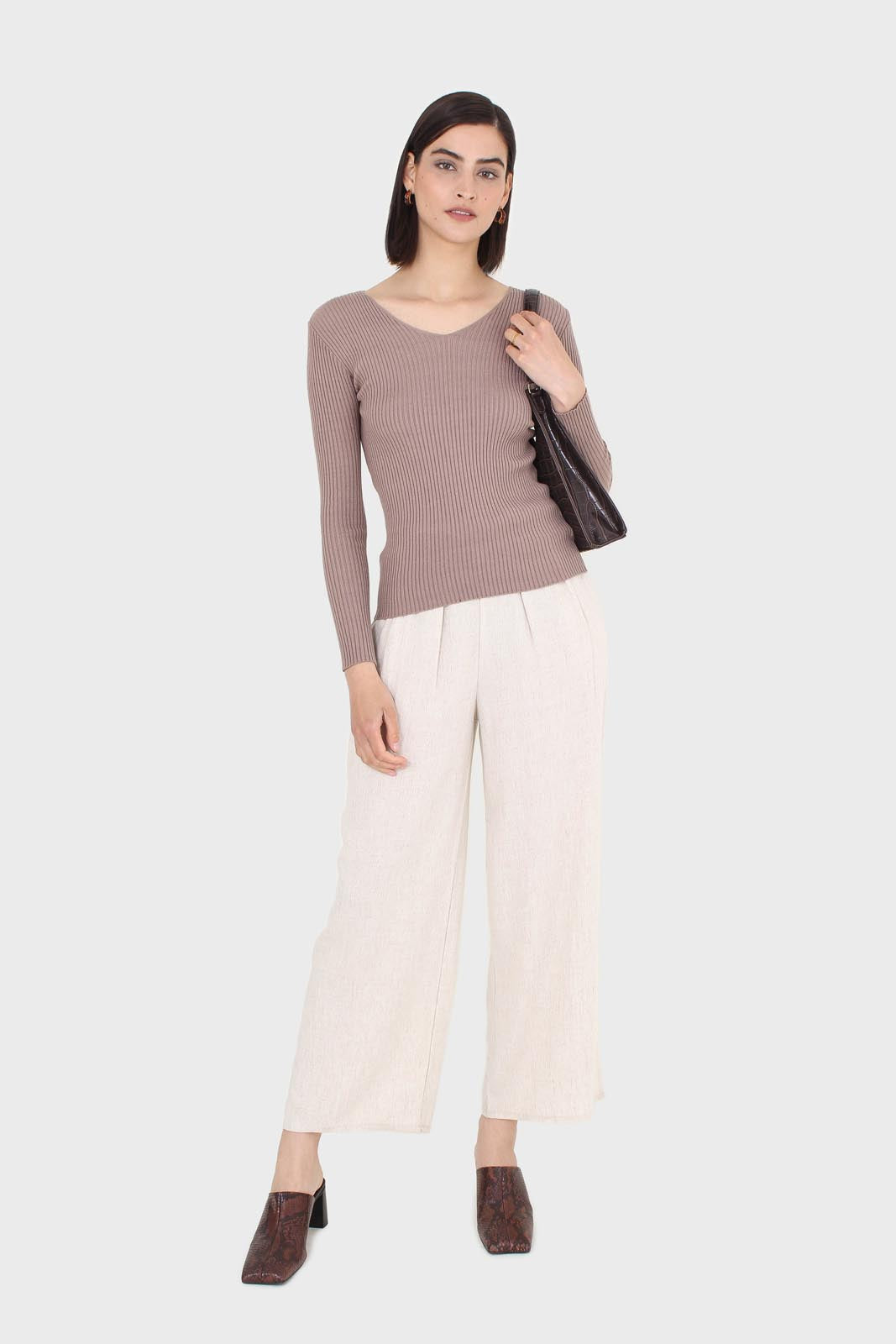Cocoa V-neck ribbed long sleeved knit top_3