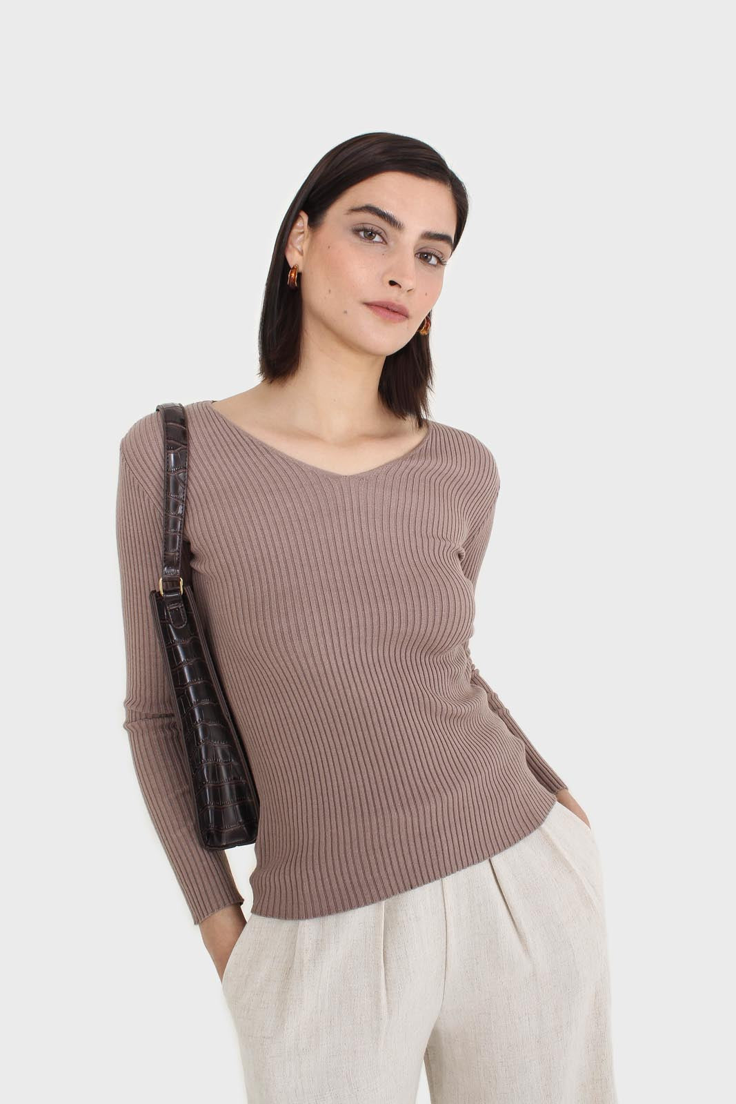 Cocoa V-neck ribbed long sleeved knit top_8