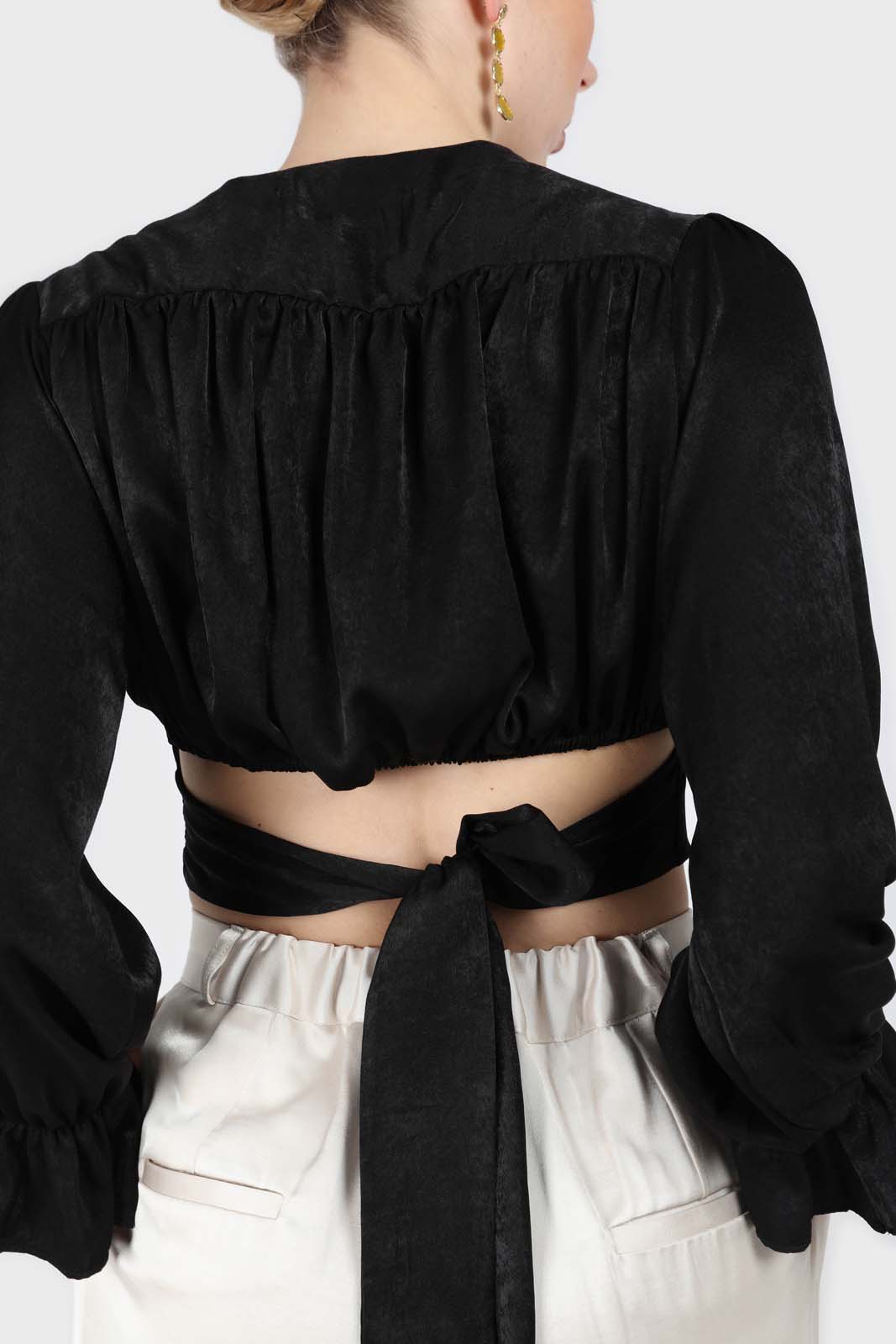 Black deep V tie back cropped long sleeve blouse_9