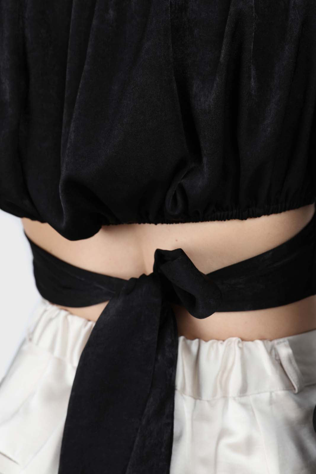 Black deep V tie back cropped long sleeve blouse_10