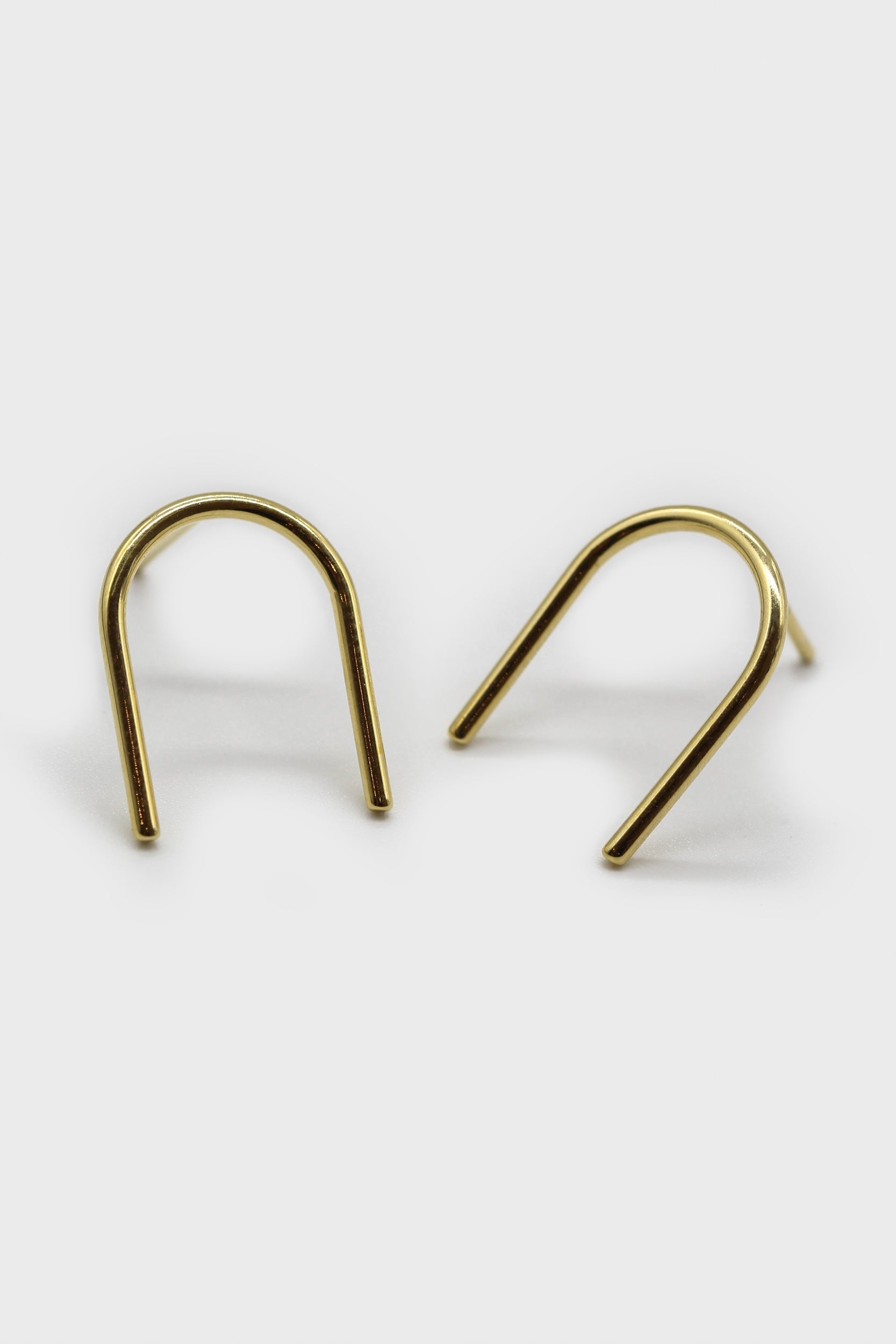 Gold n stud earrings_1