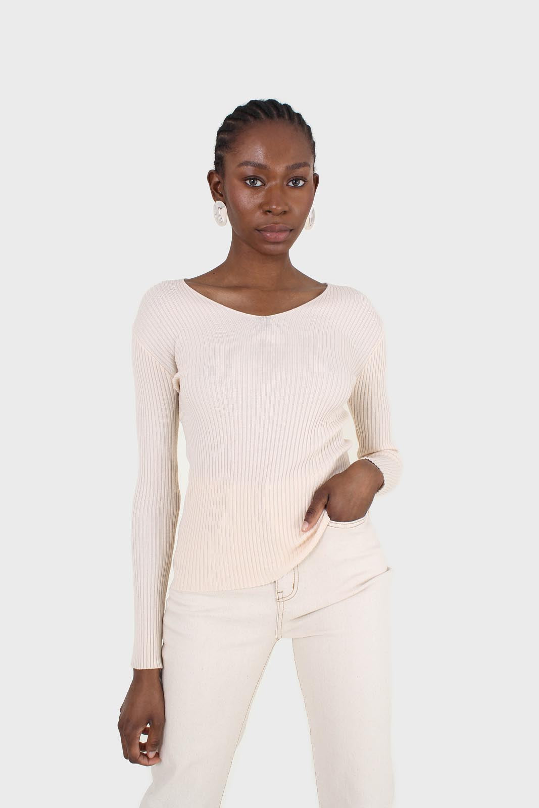 Cream V-neck ribbed long sleeved knit top_5