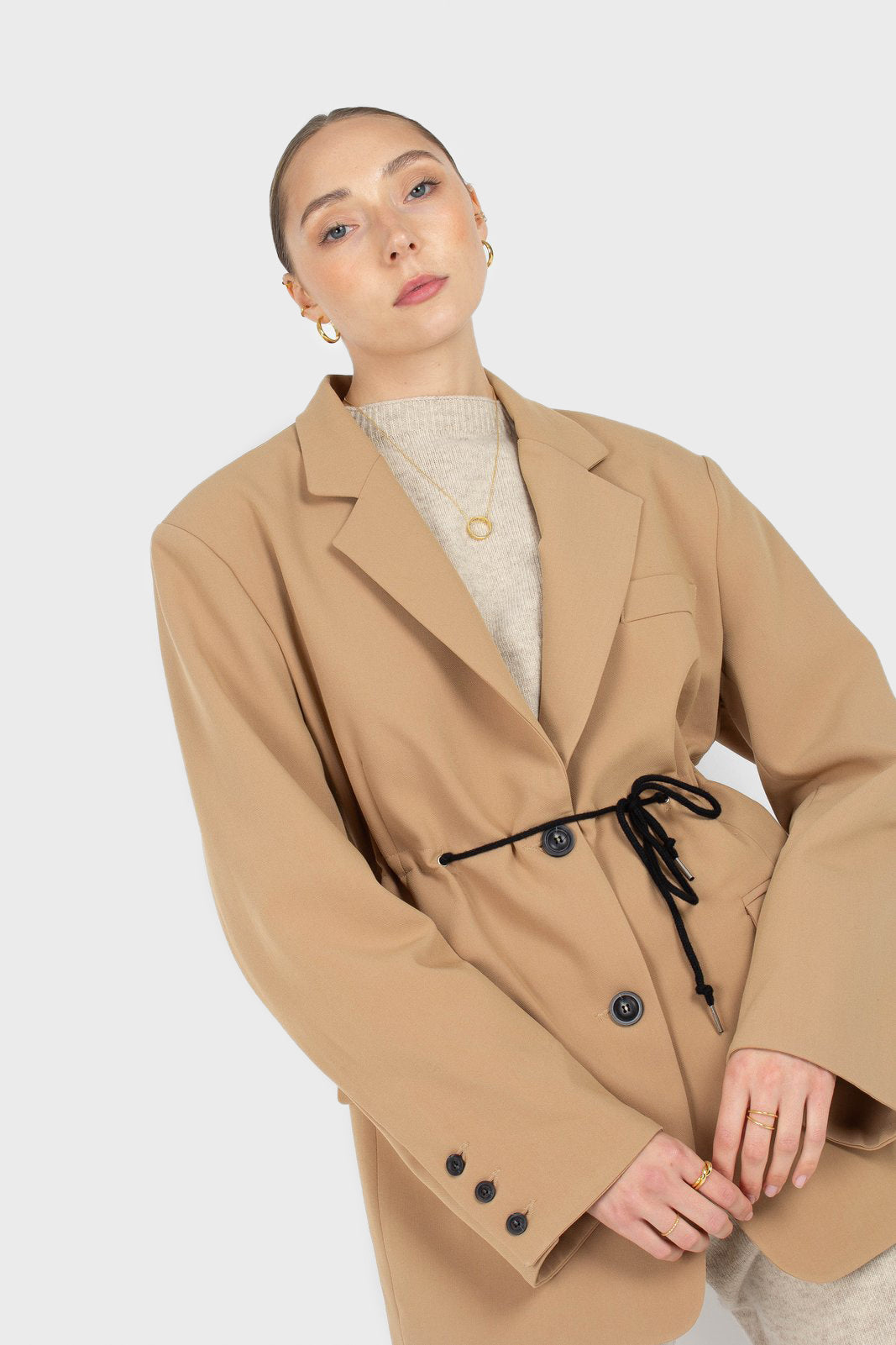 Beige drawstring waist blazer_3