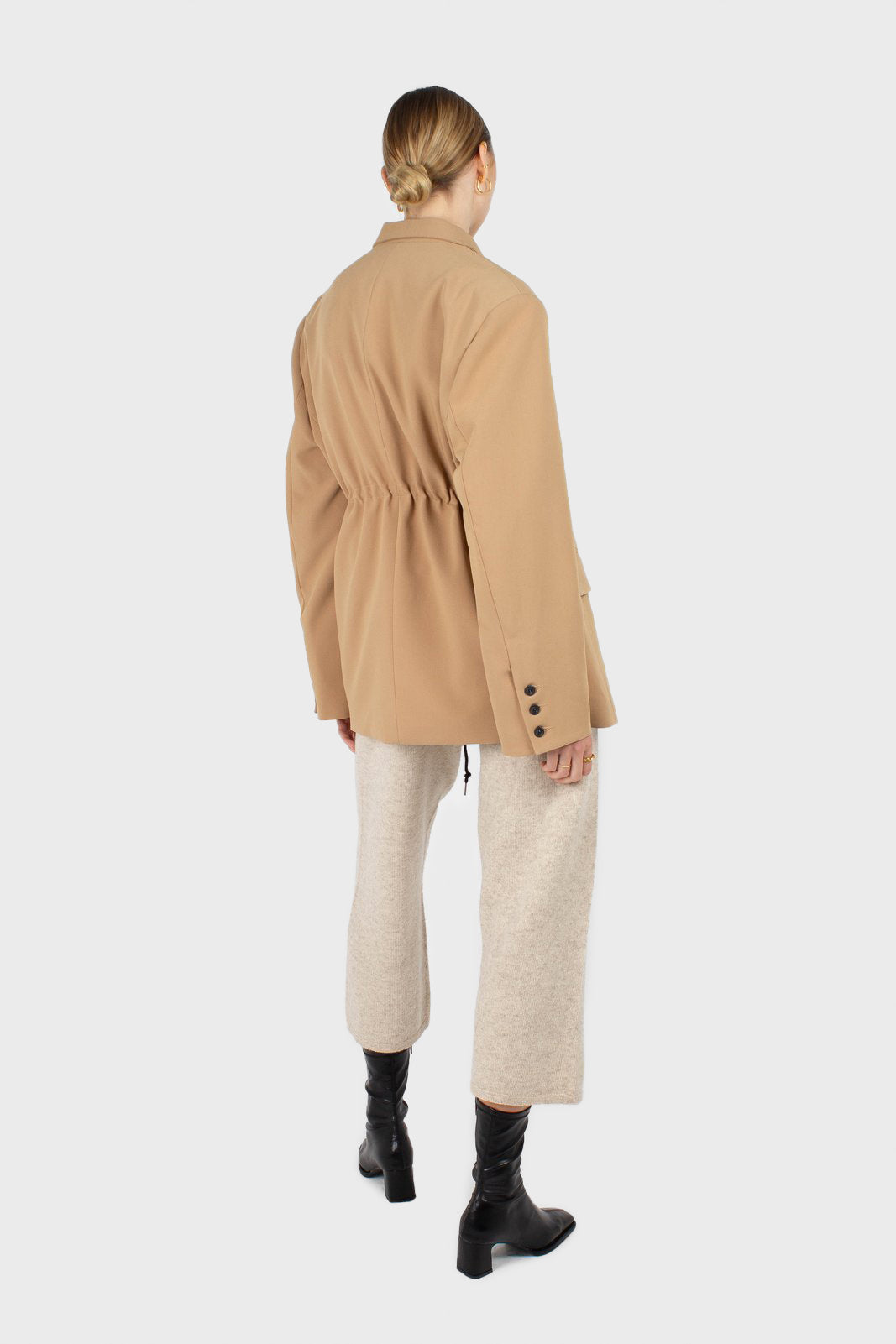 Beige drawstring waist blazer_4