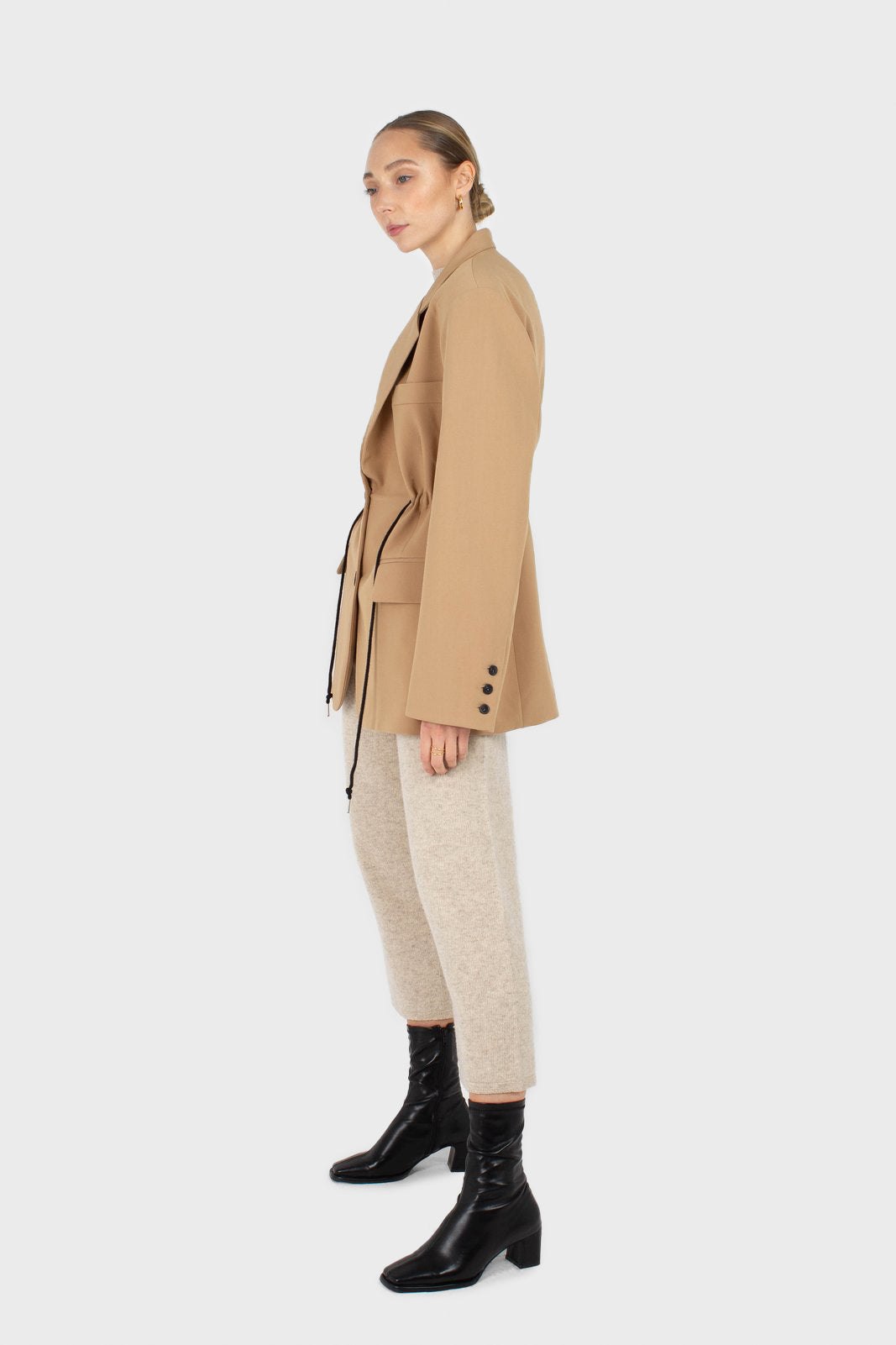 Beige drawstring waist blazer_5