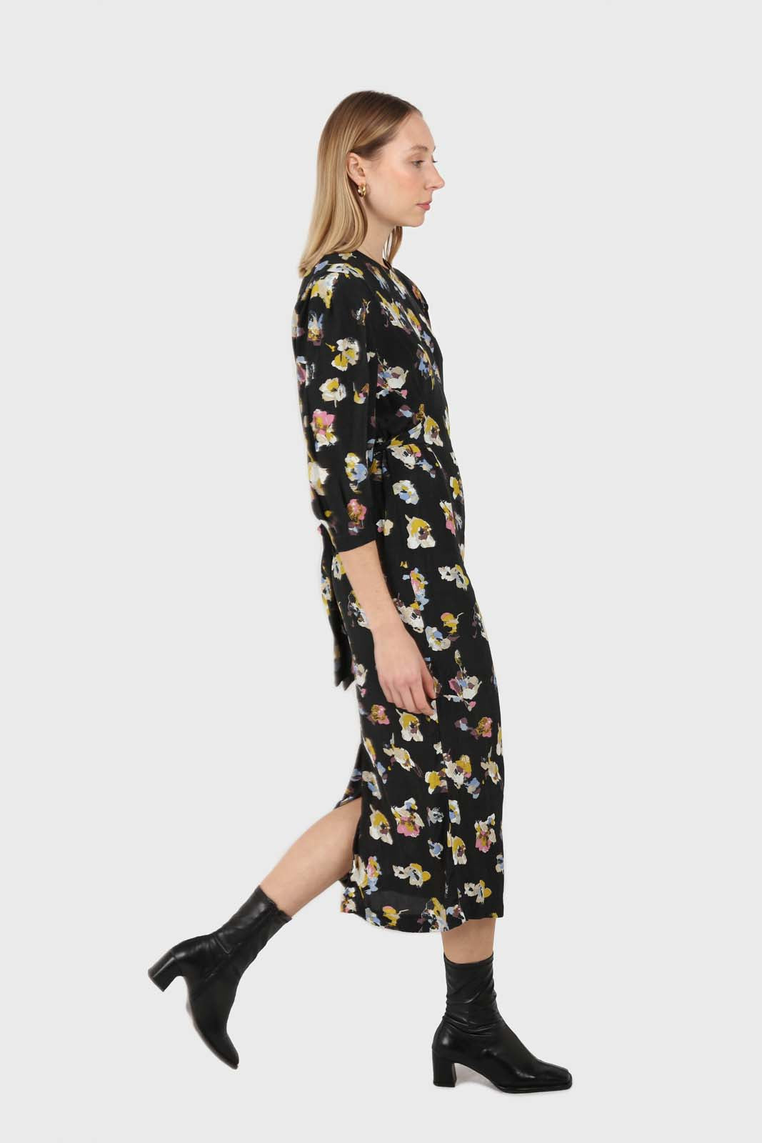 Black floral bias cut long sleeved maxi dress_4