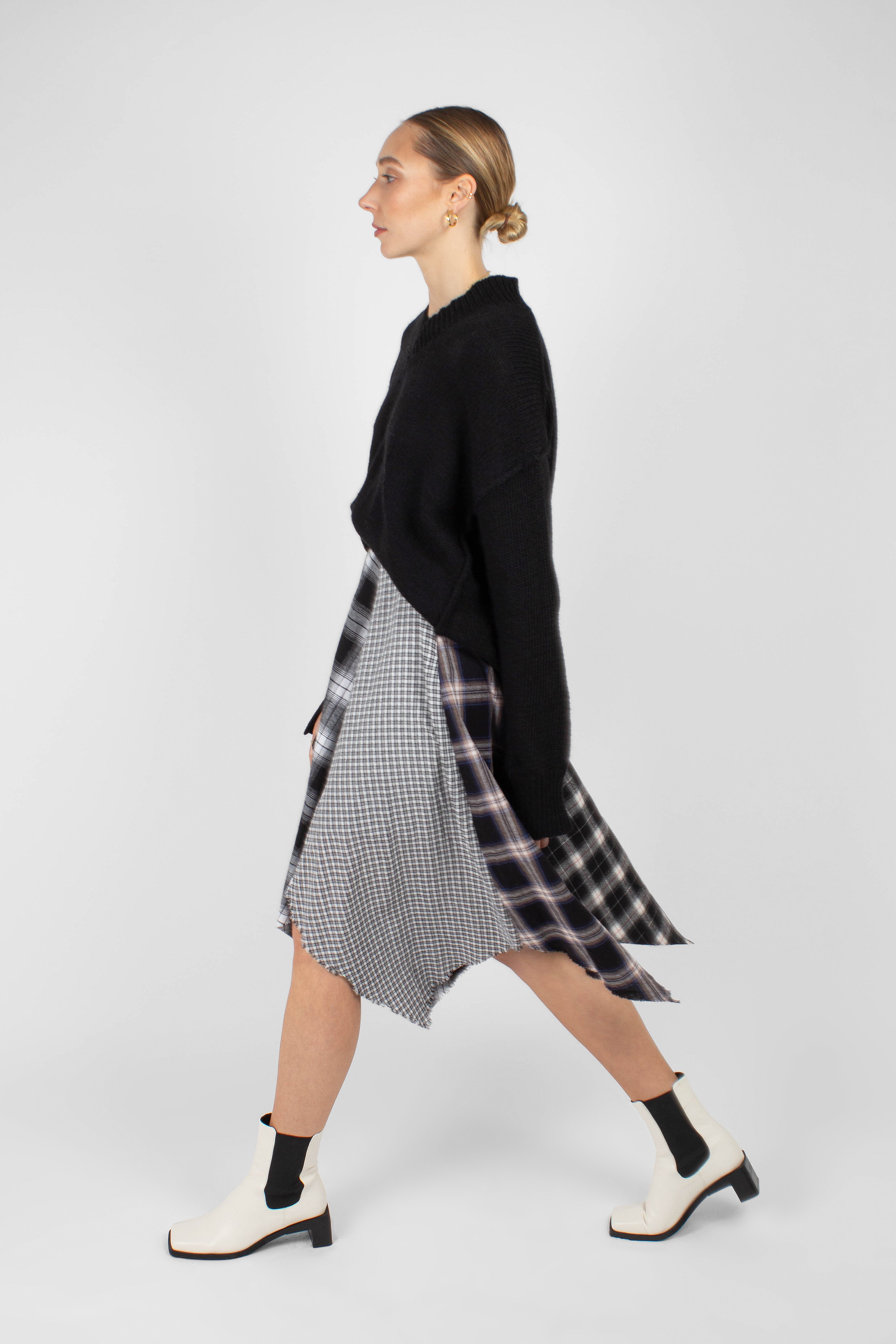 Black V-neck loose fit angora jumper_4