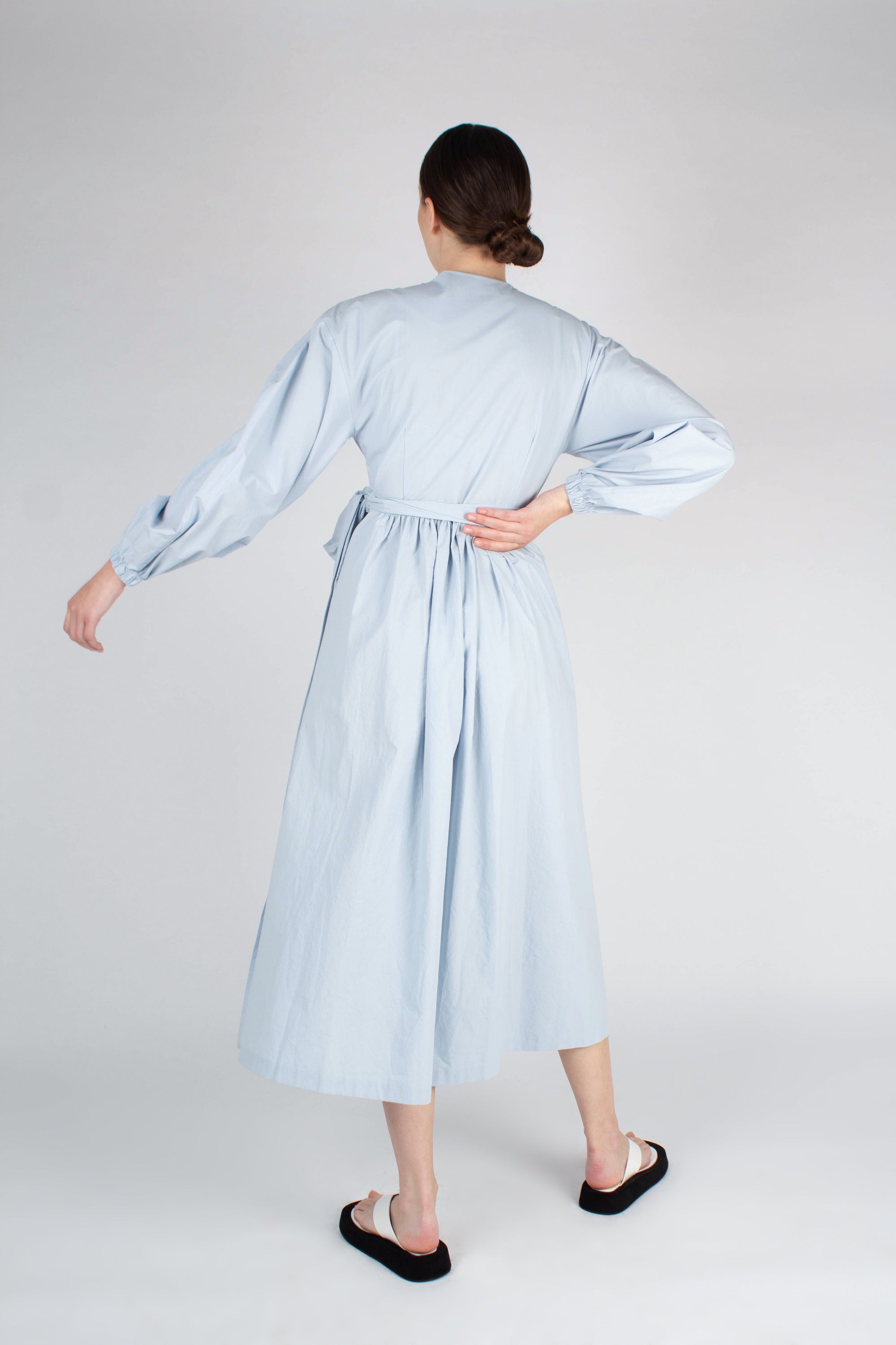 Blue wrap short sleeve cotton midi dress_6