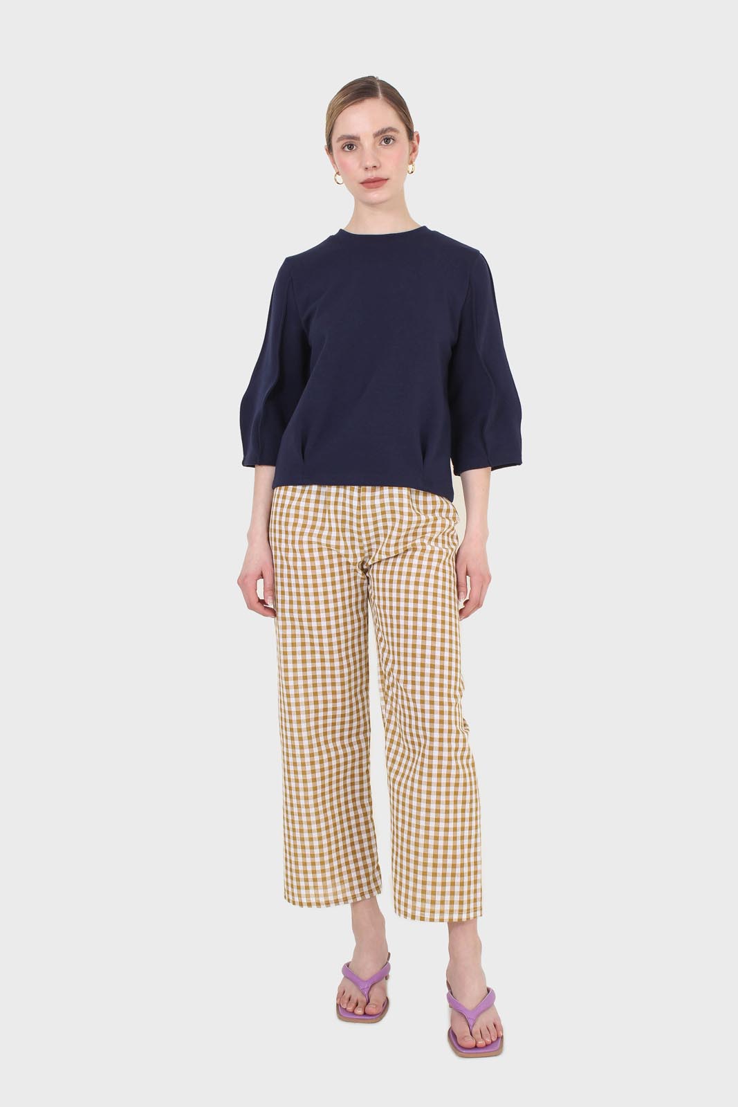 Navy sharp seamed 3/4 sleeve top_1