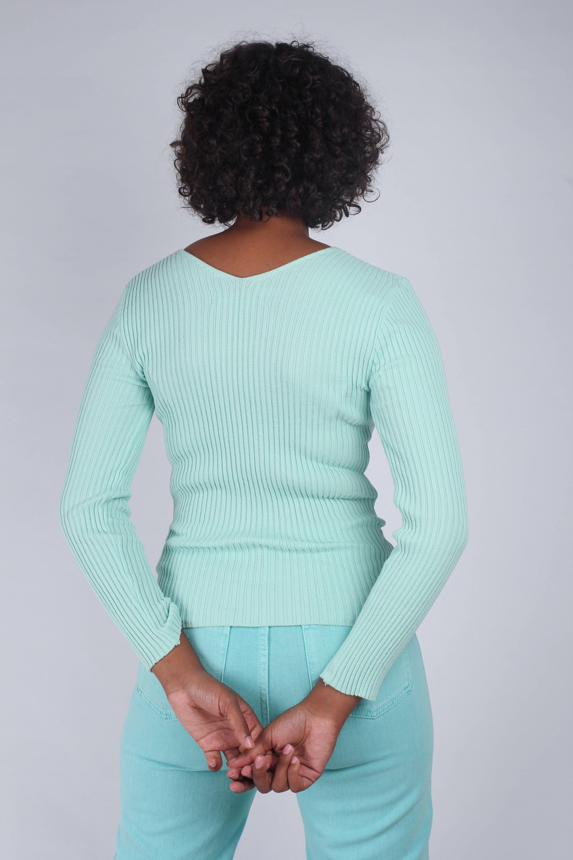 Mint green V-neck ribbed long sleeved knit_5