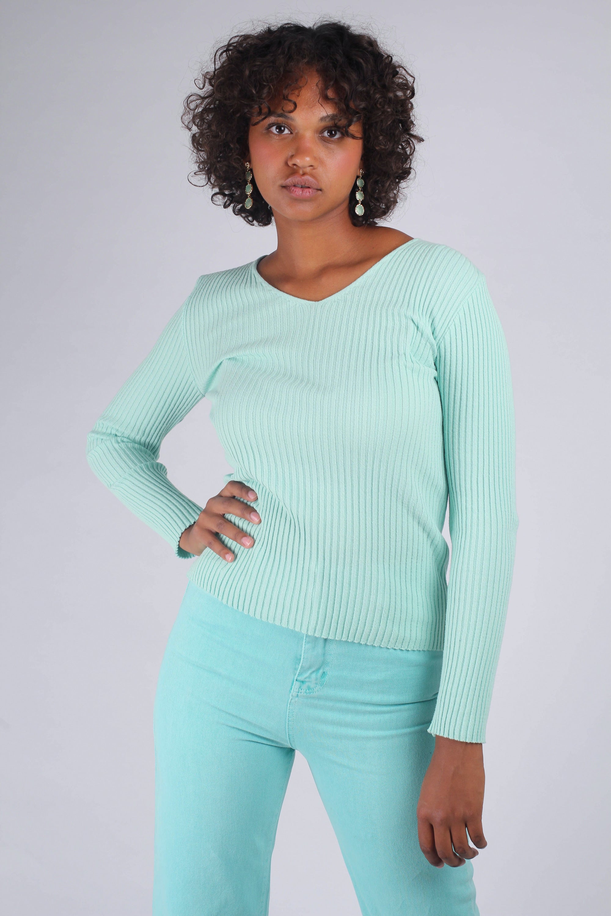 Mint green V-neck ribbed long sleeved knit_1
