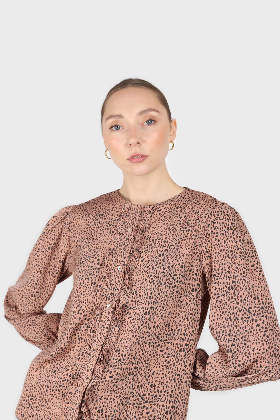 Dusty pink leopard print ruffle long sleeved shirt_3