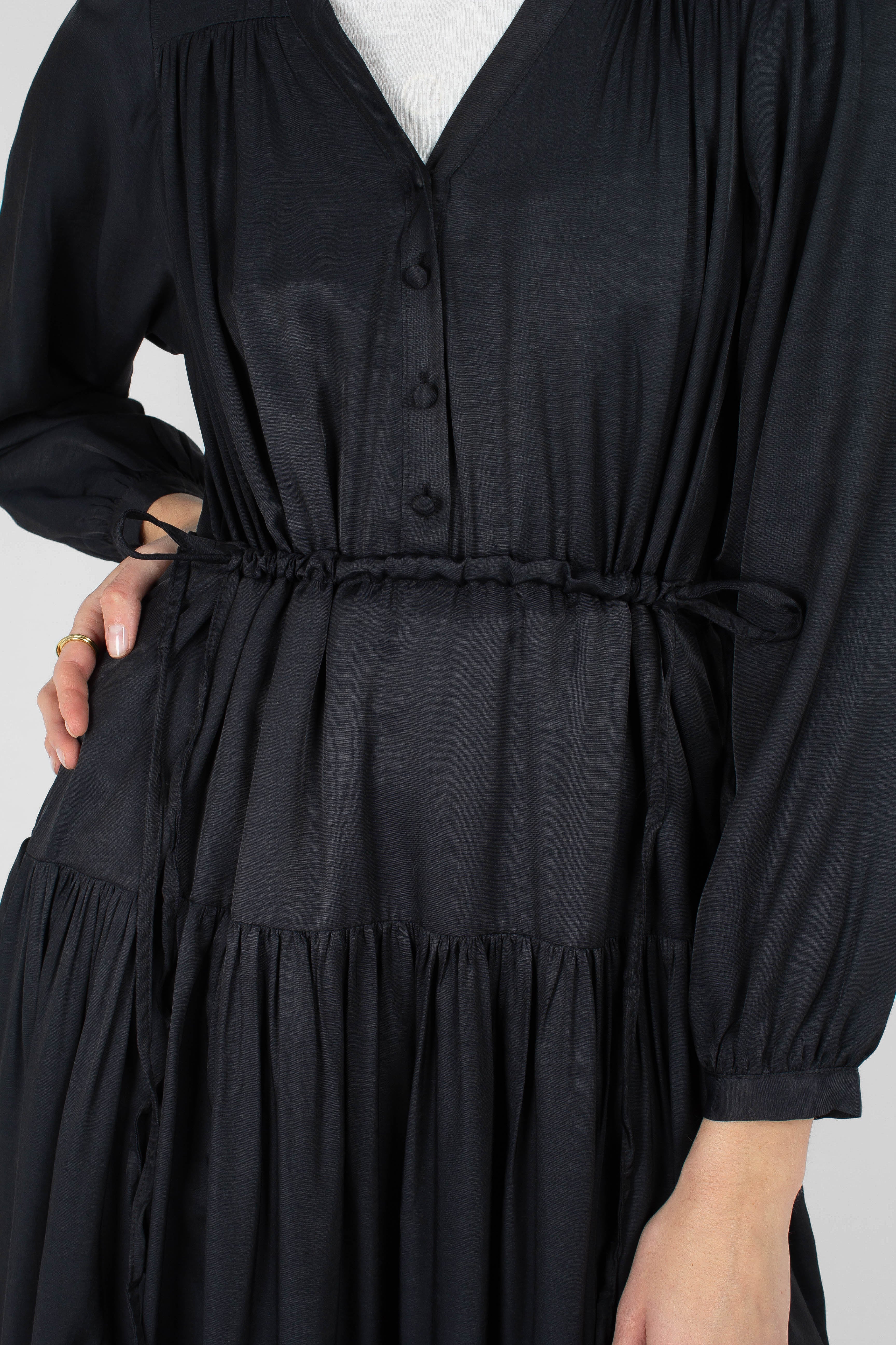 Black drawstring waist satin maxi dress_4