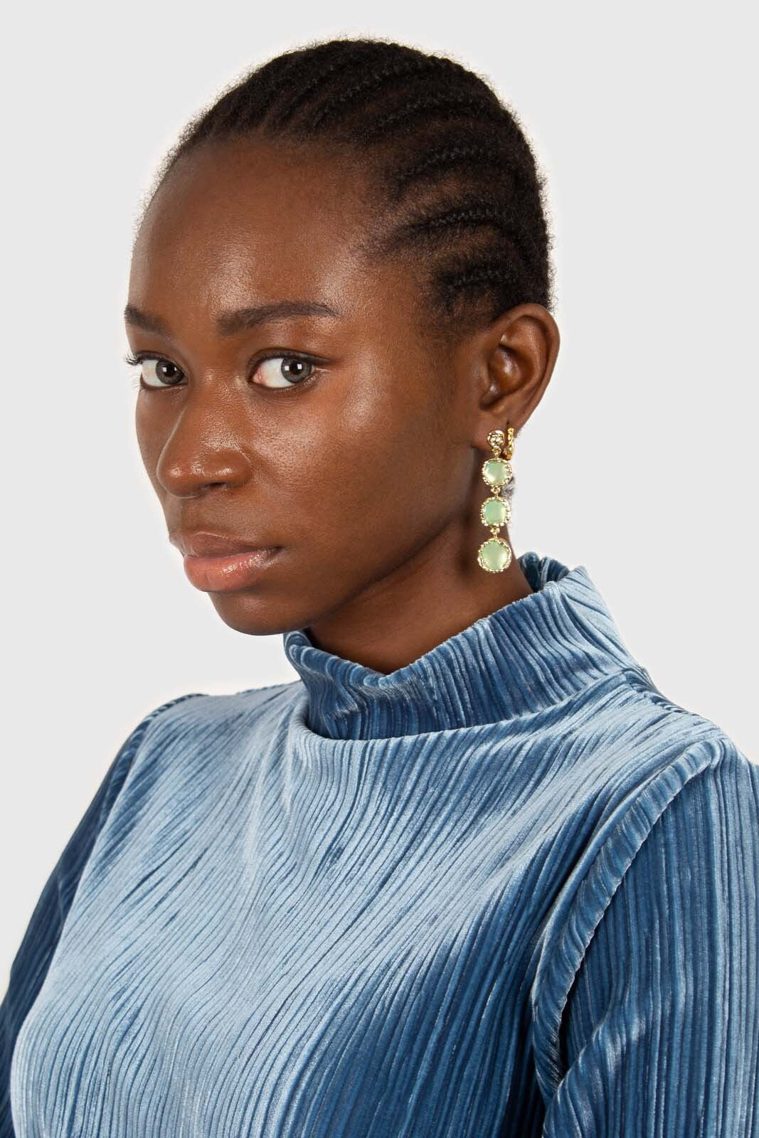 Green falling glass circle gem earrings_3