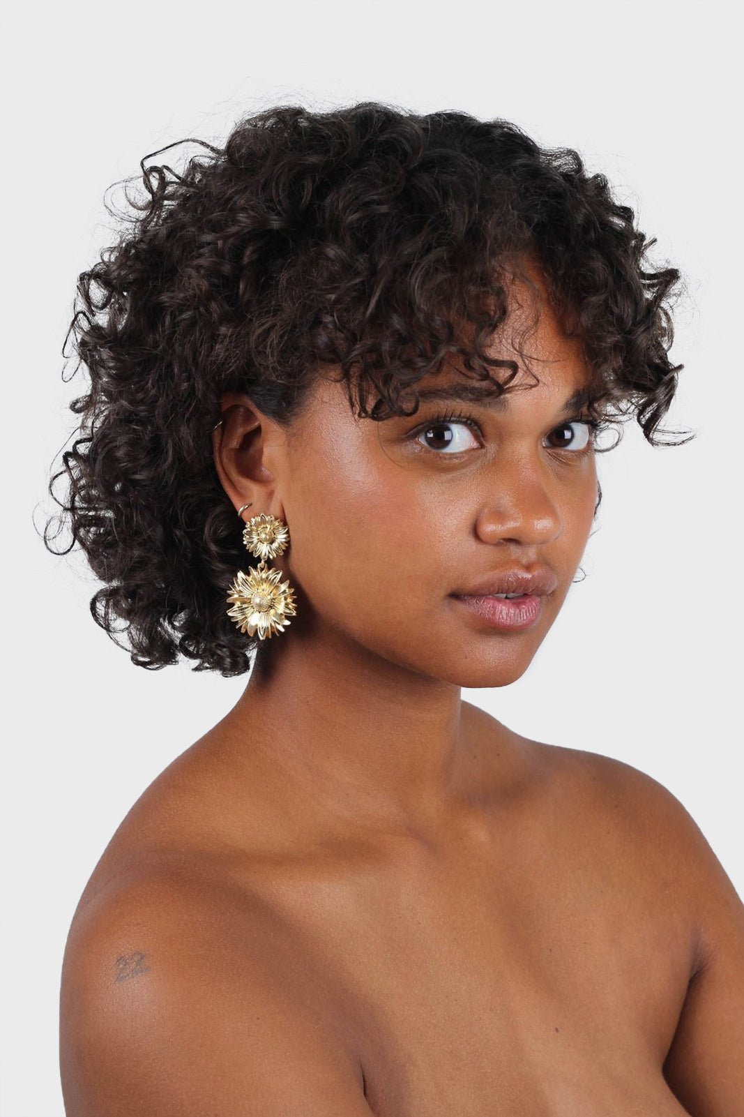 Gold daisy double drop earrings_5
