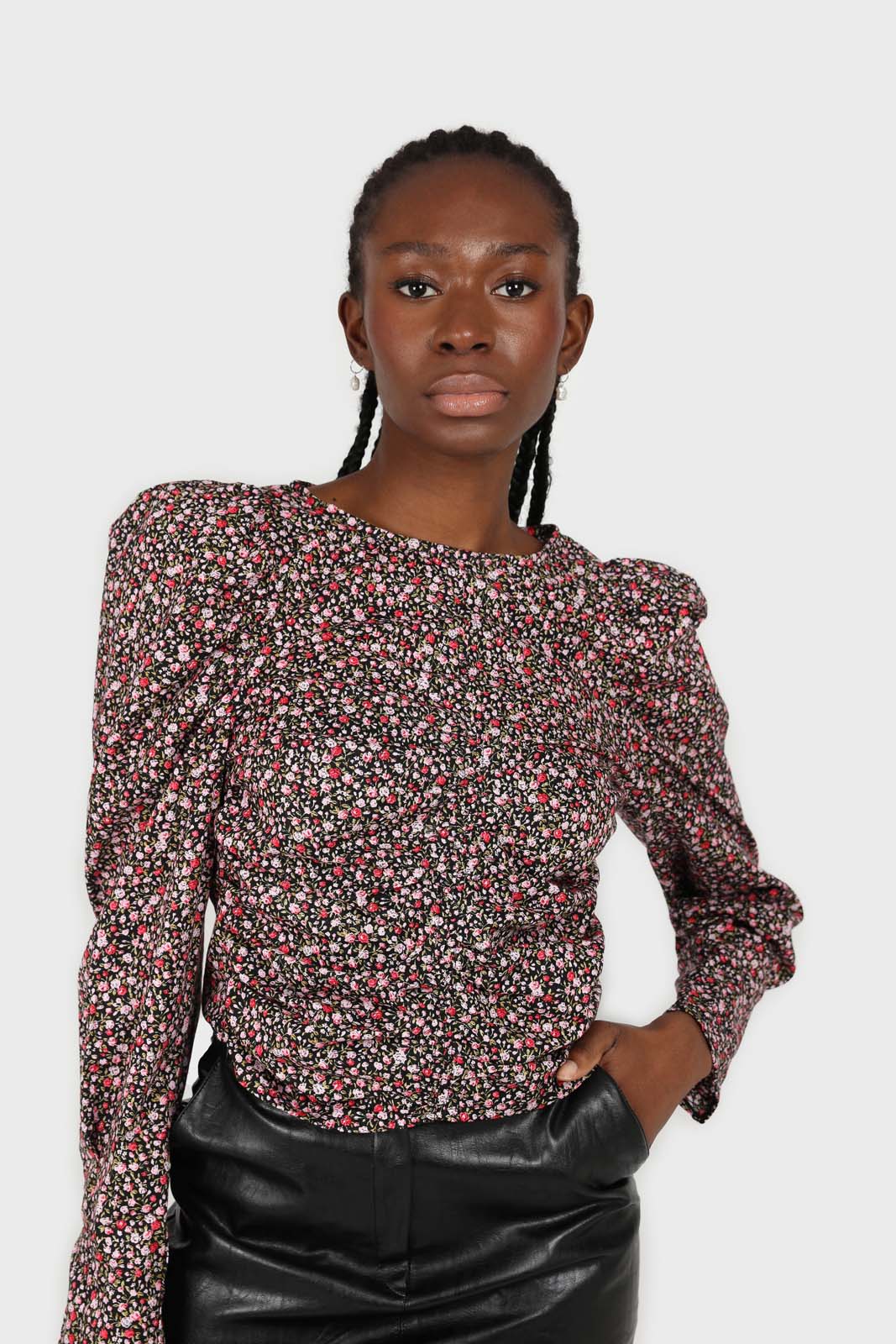 Black floral ruched long sleeved blouse_2