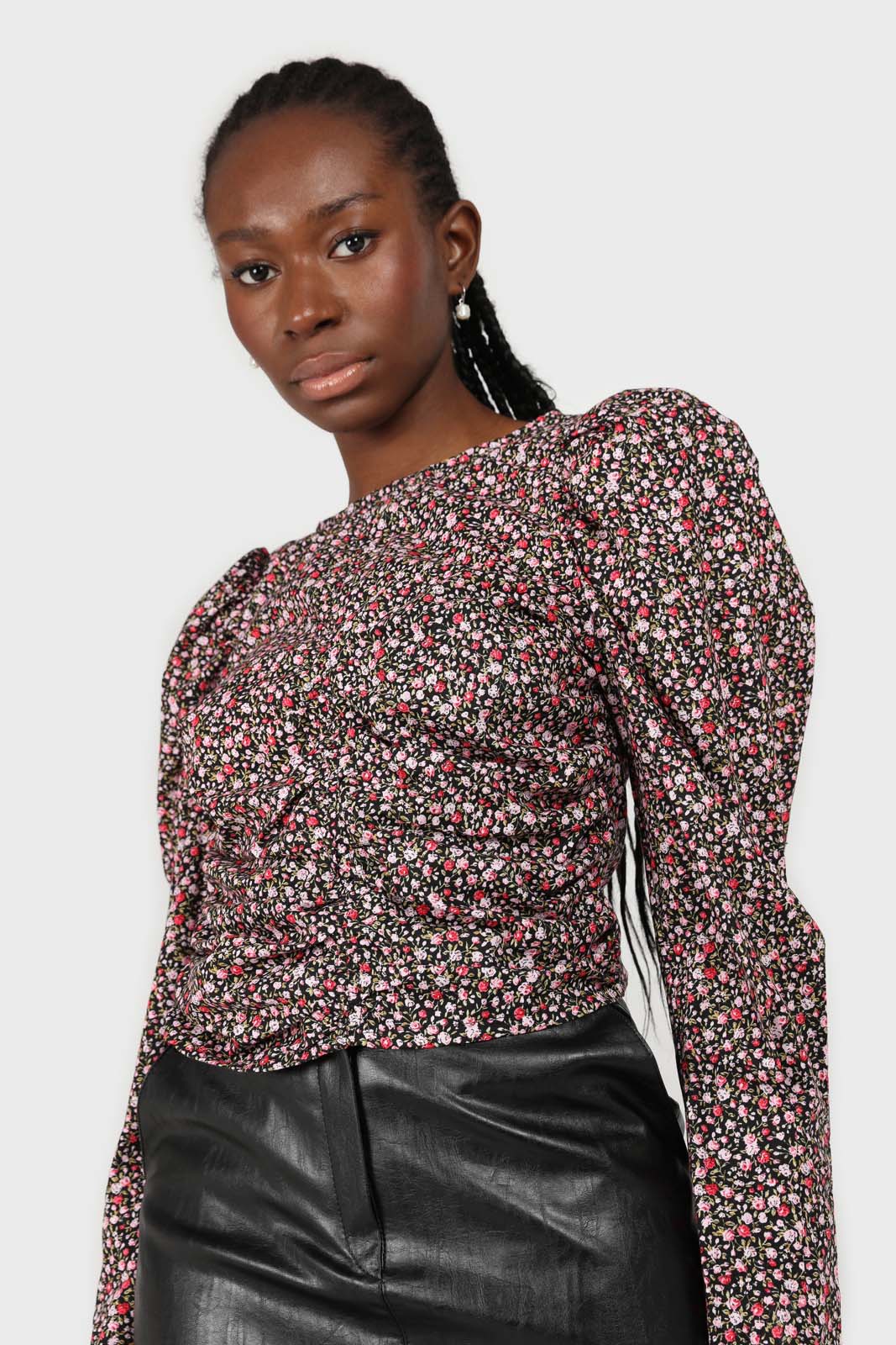 Black floral ruched long sleeved blouse_4