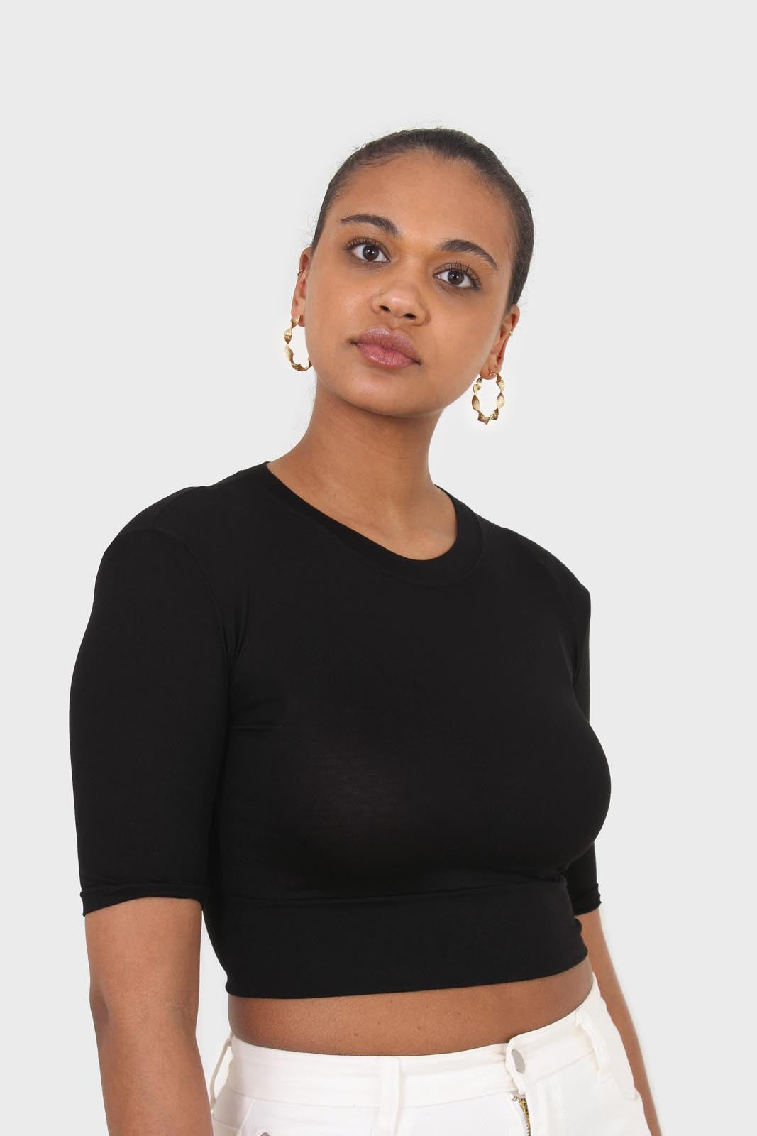 Black side slit padded shoulder tee_5