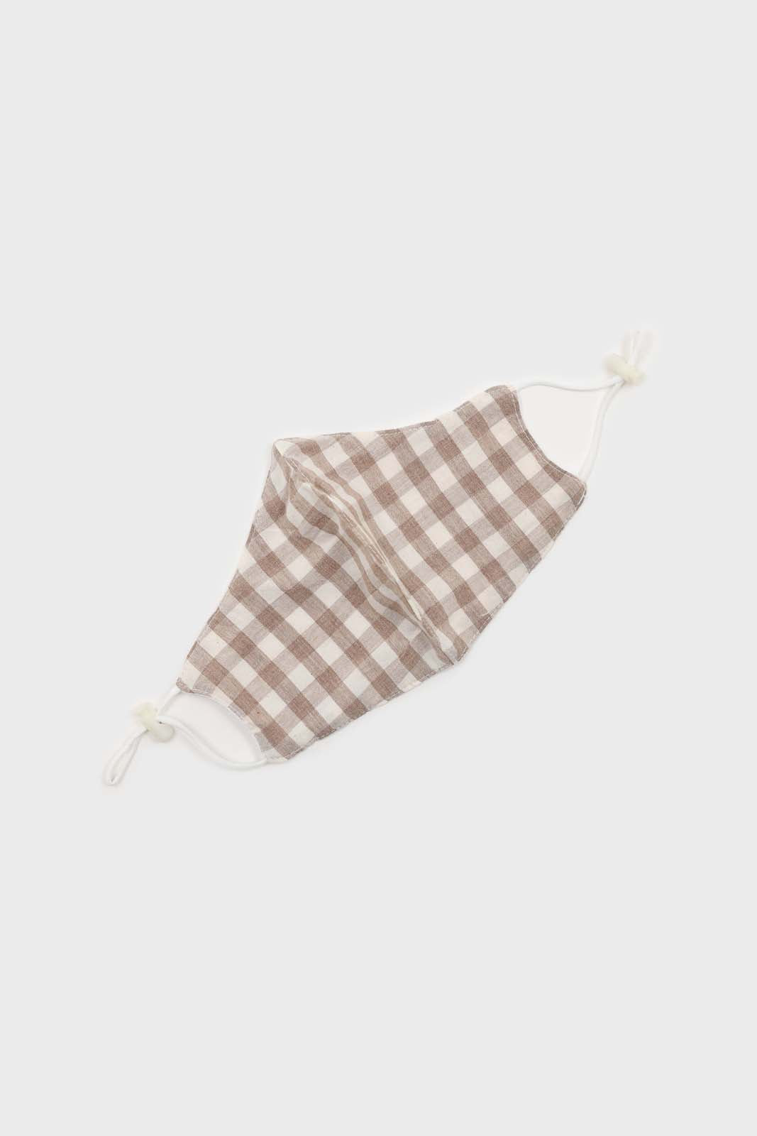 Beige gingham face mask_2