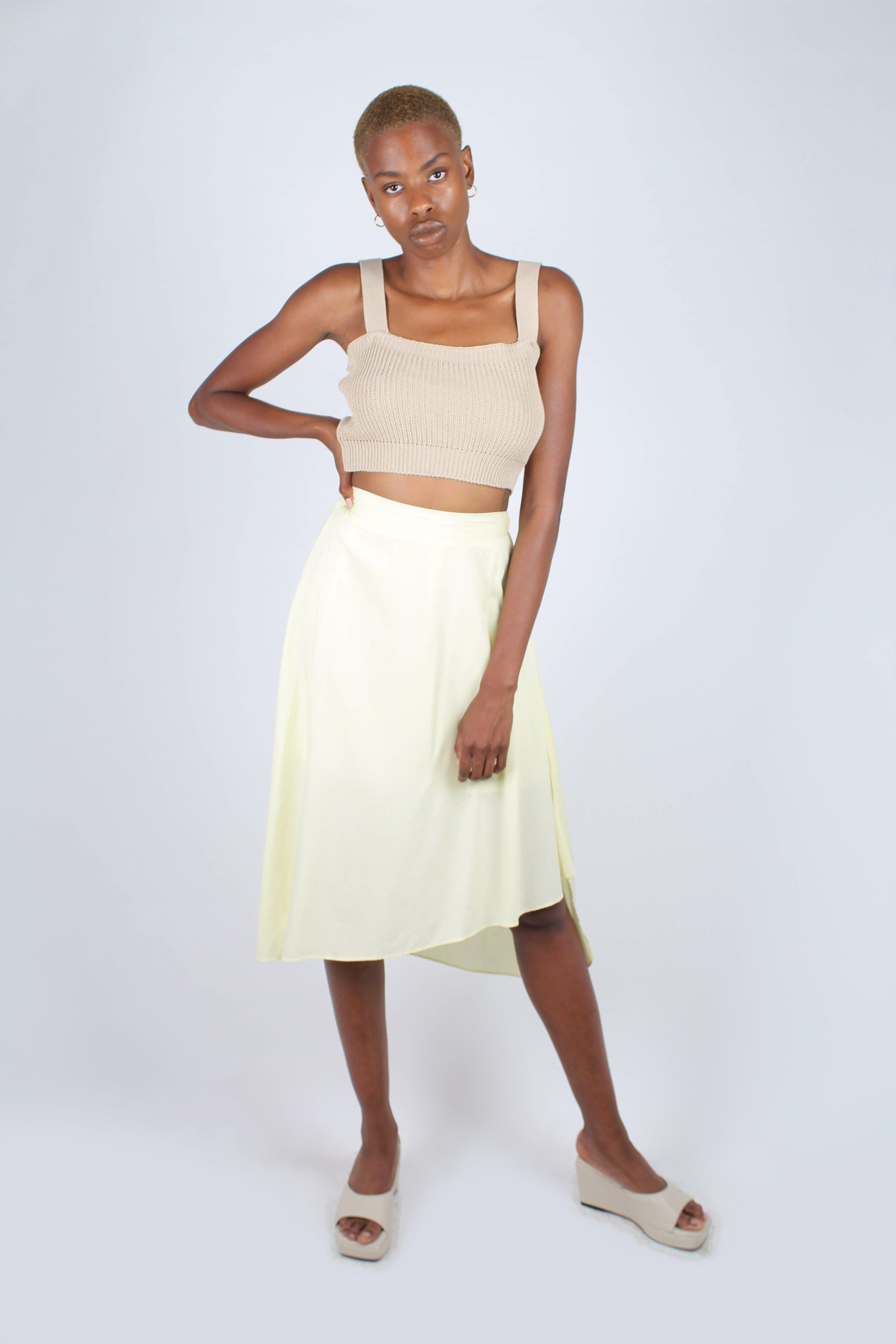 Beige button back knit tank_5