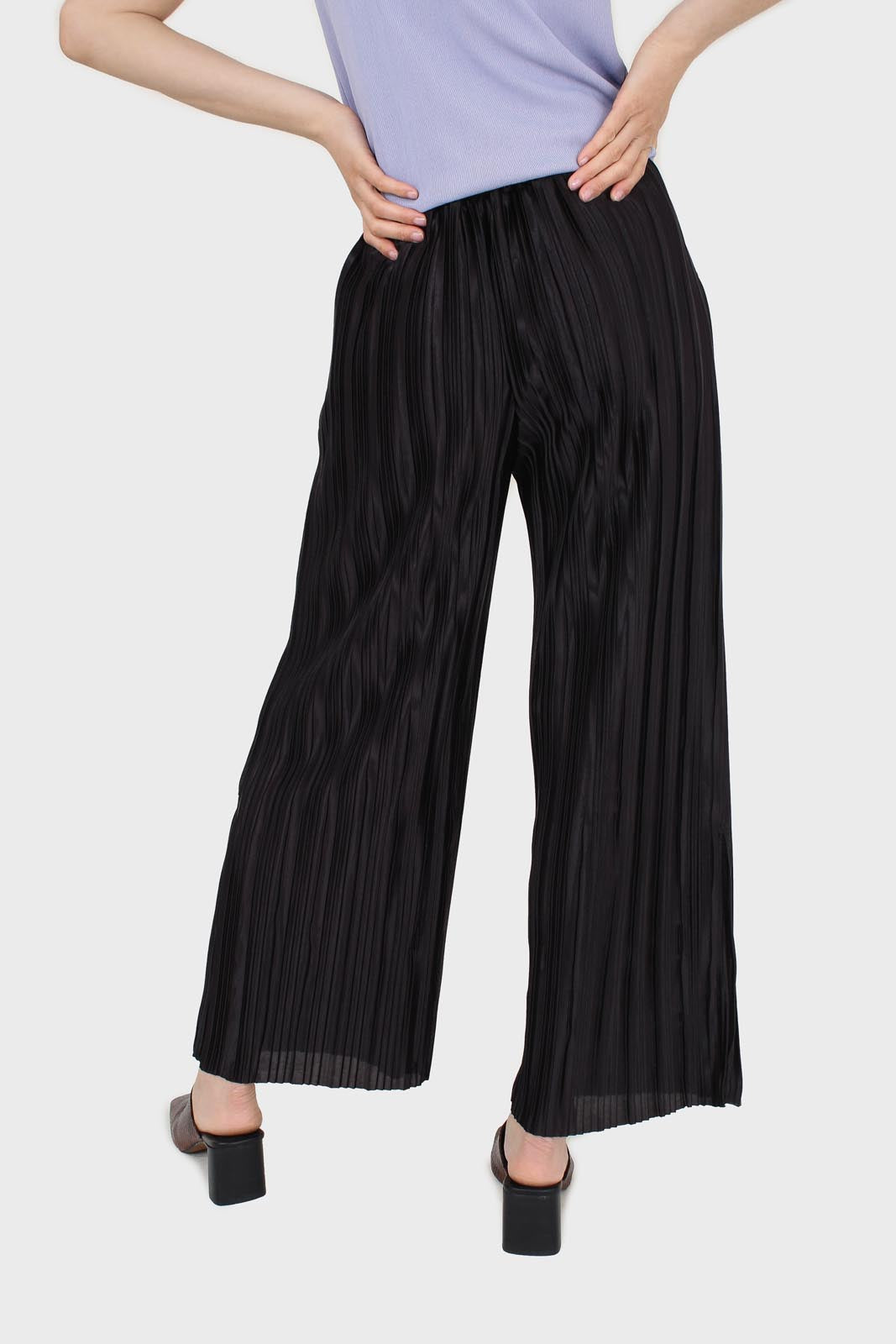 Black micro pleat tie waist trousers_2