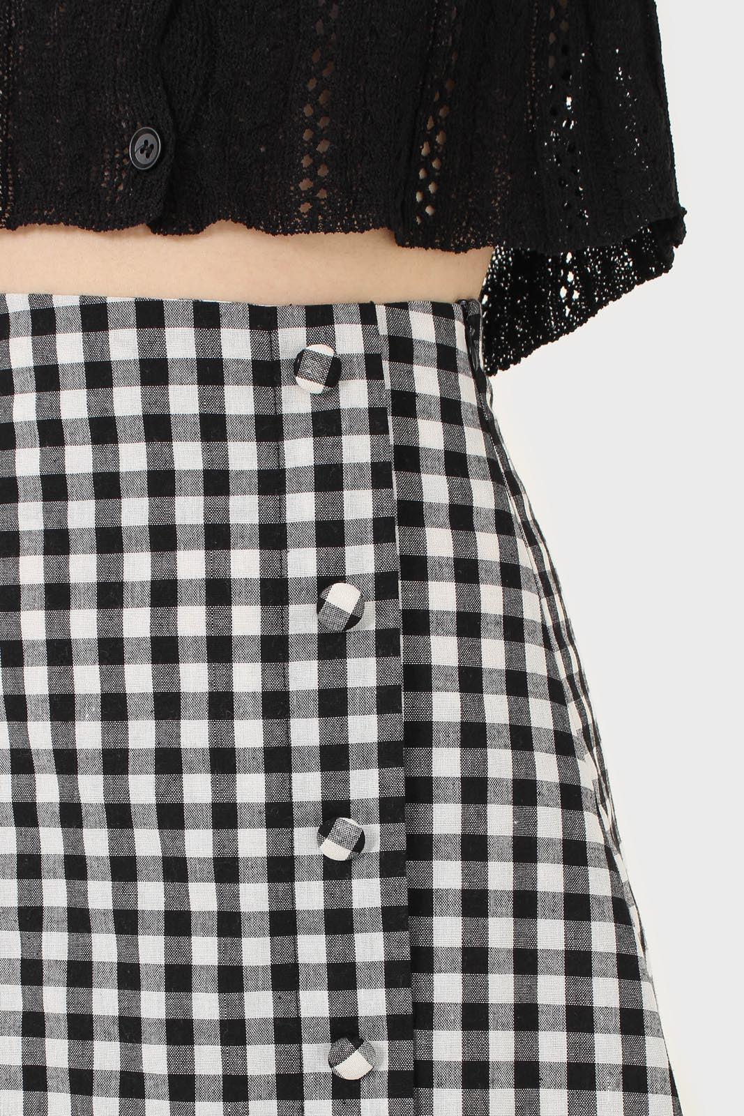 Black gingham side button midi skirt_3