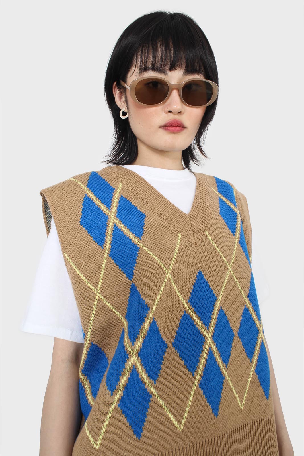 Camel and bright blue argyle sweater vest_5