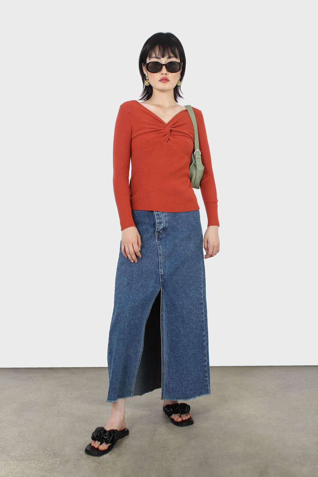 Orange cross front chest knit top_2