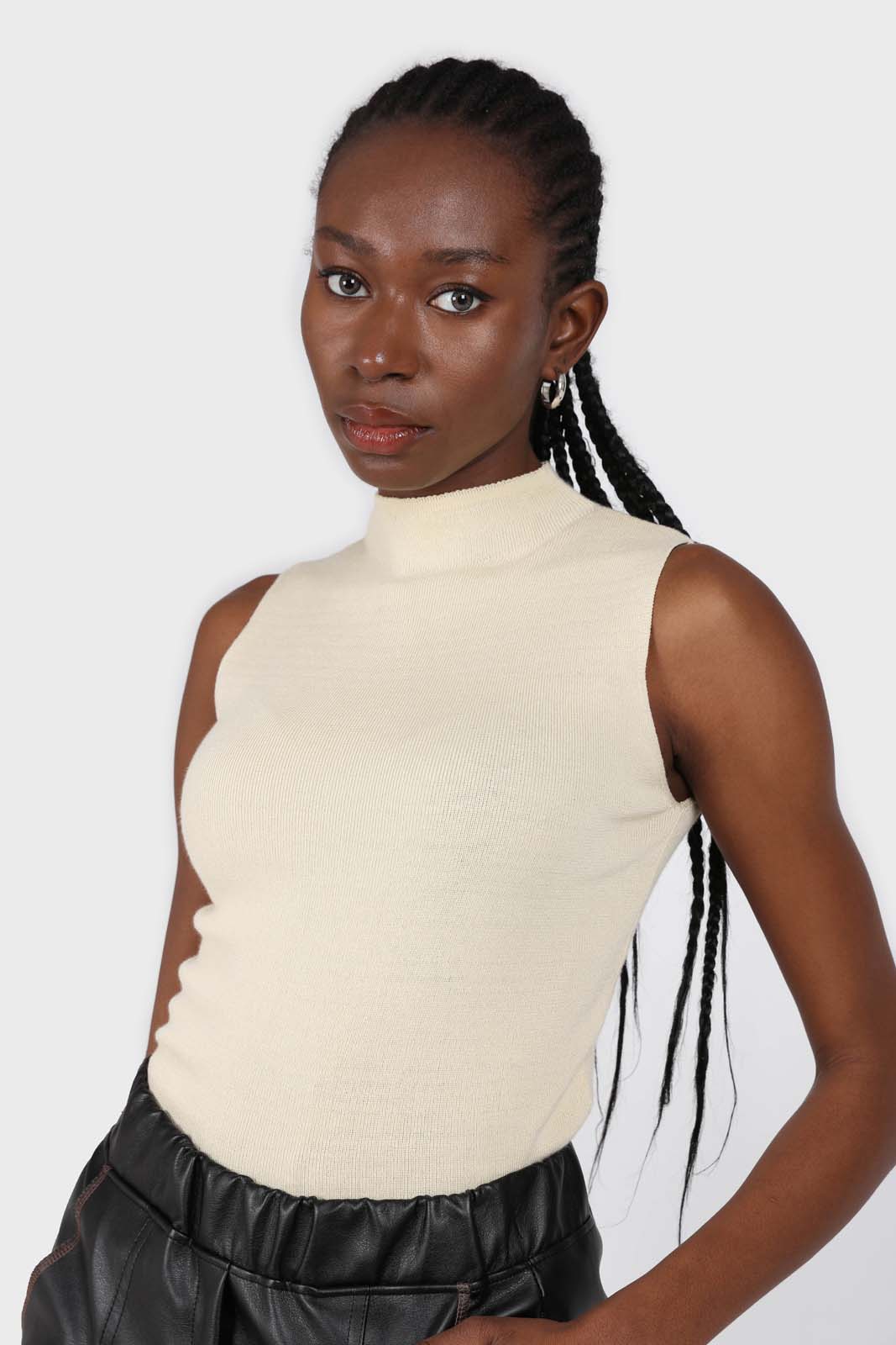 Light beige sleeveless mock neck knit tank_1