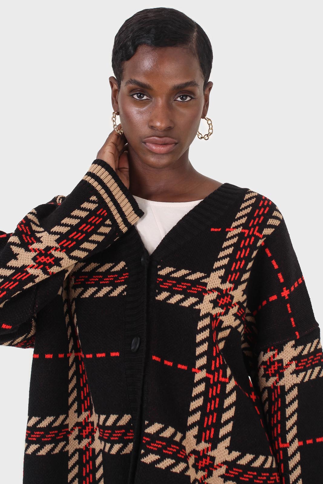 Black and beige bold checked cardigan_6