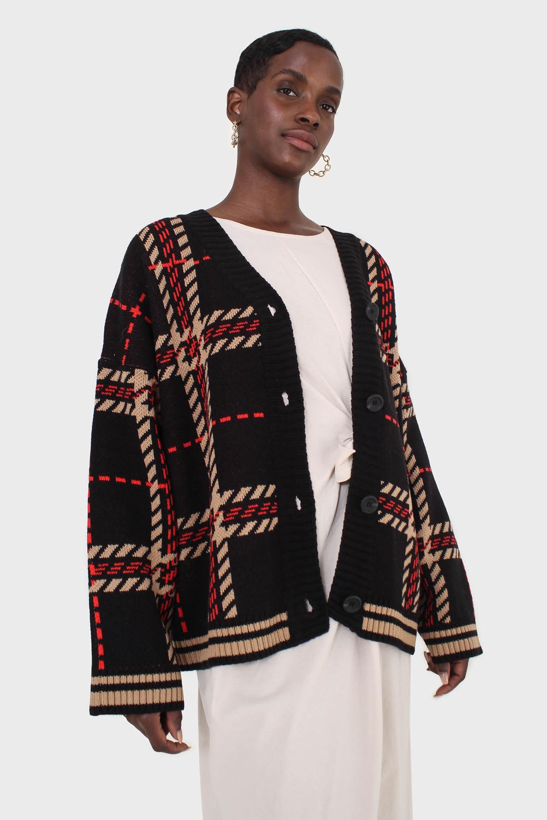 Black and beige bold checked cardigan_9