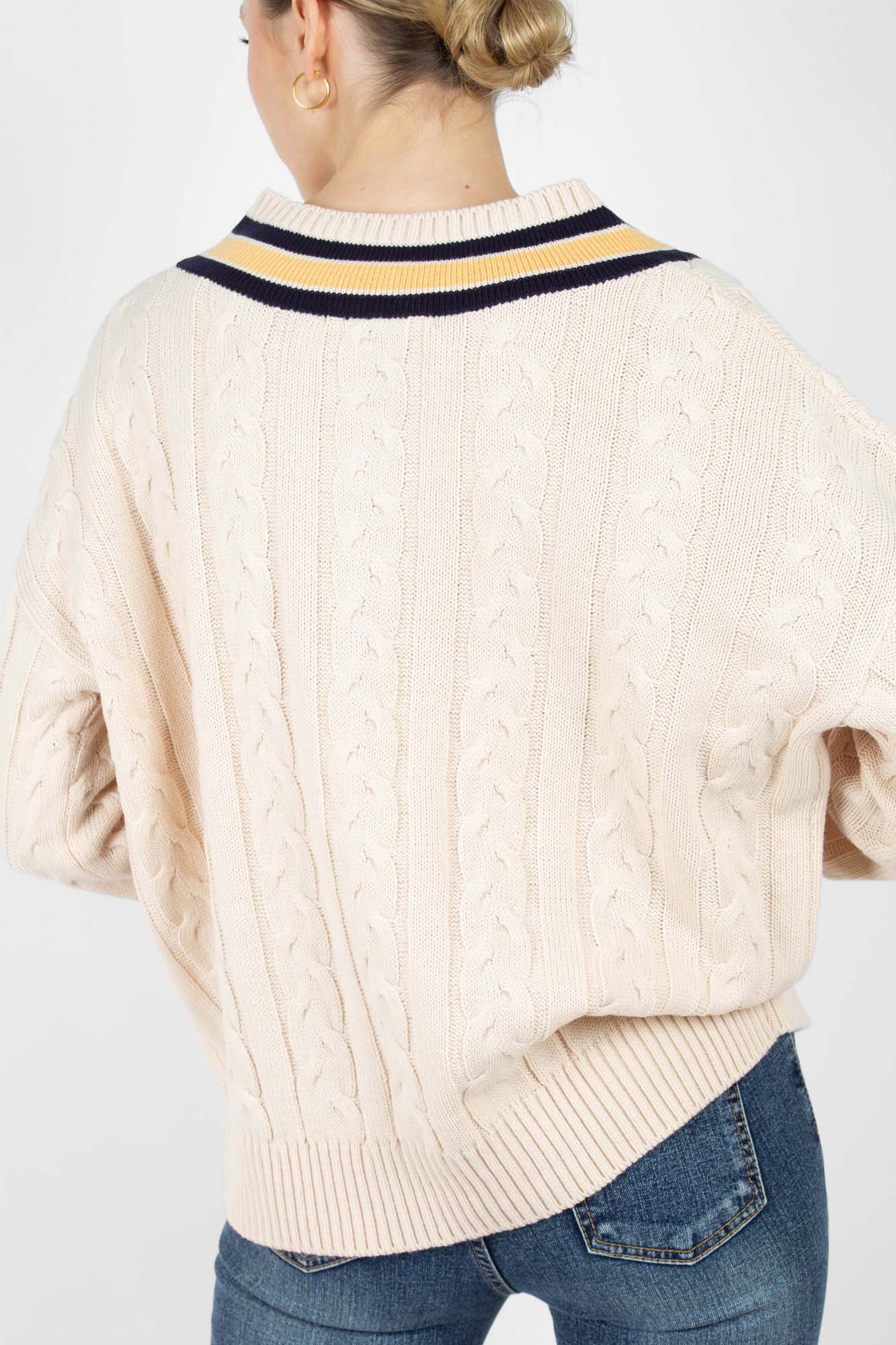 Cream and yellow V-neck cableknit jumper_5