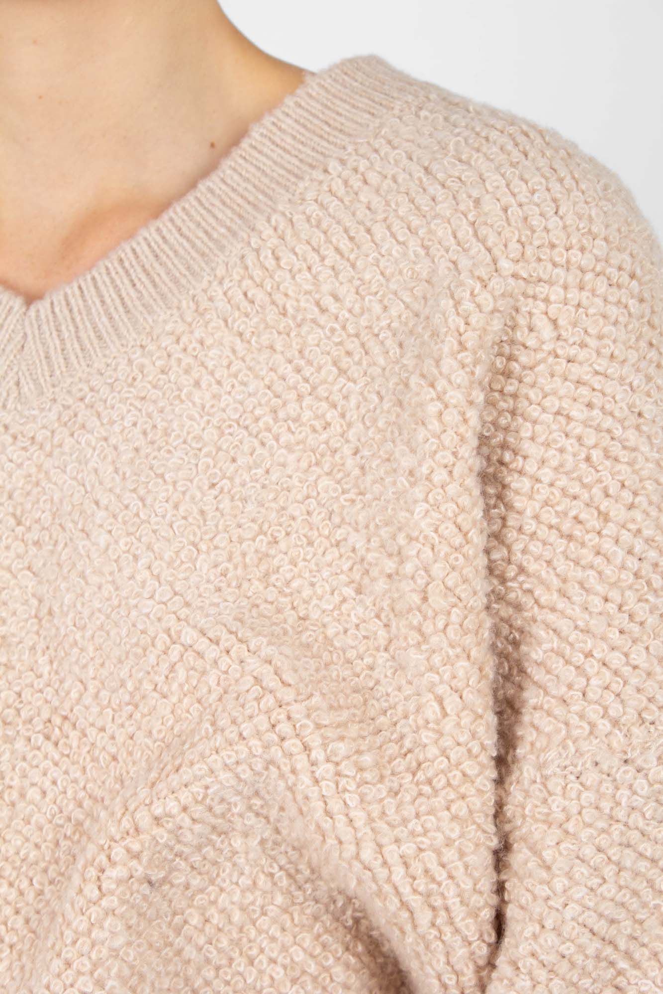 Ivory poodle textured V-neck jumper_2