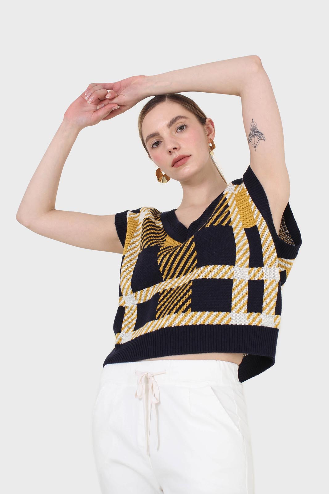 Navy and yellow plaid knit vest_5
