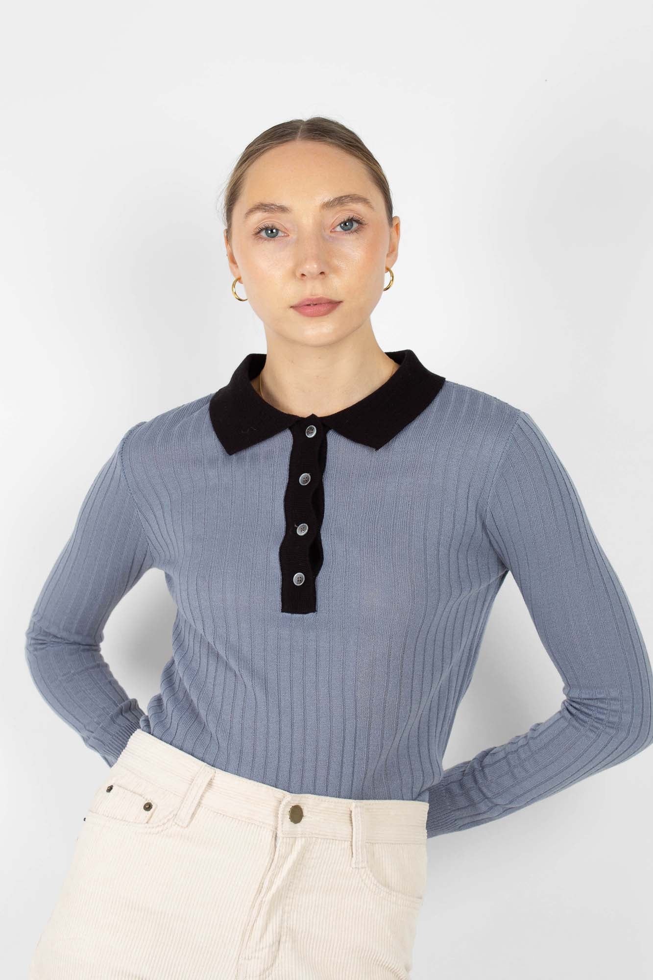 Blue contrast black collar knit top_1