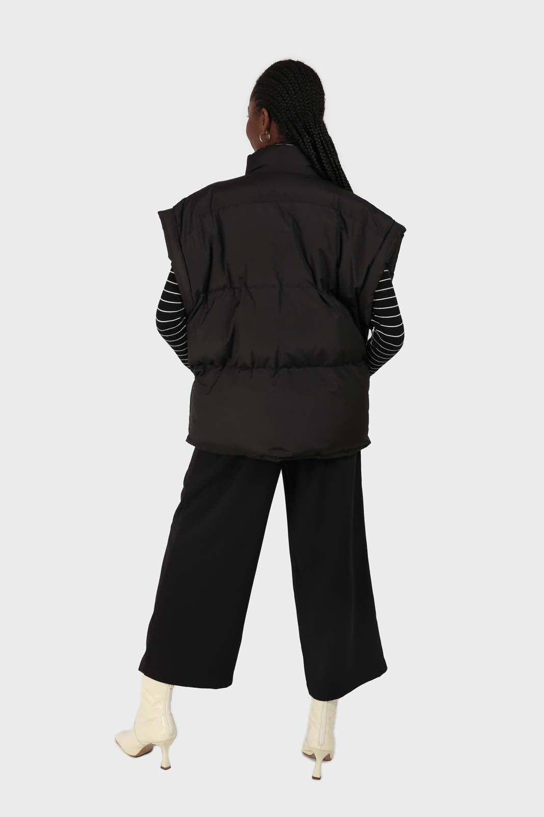 Black high waisted belted trousers_5