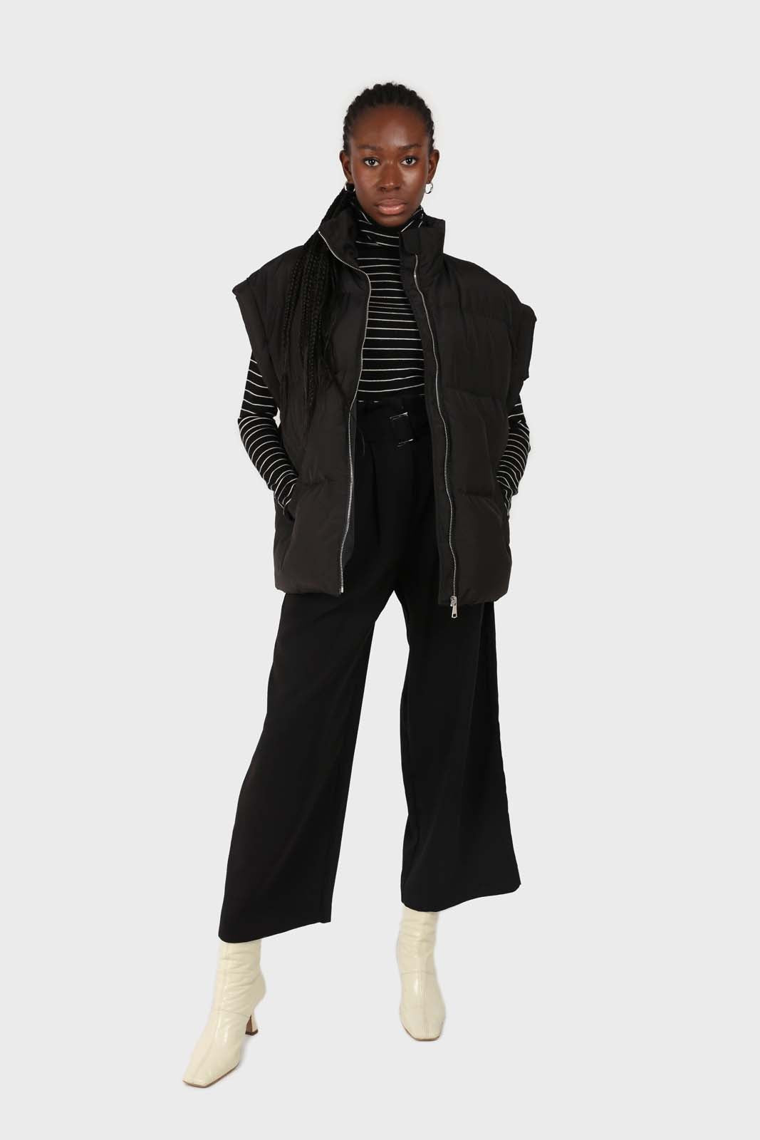 Black high waisted belted trousers_2