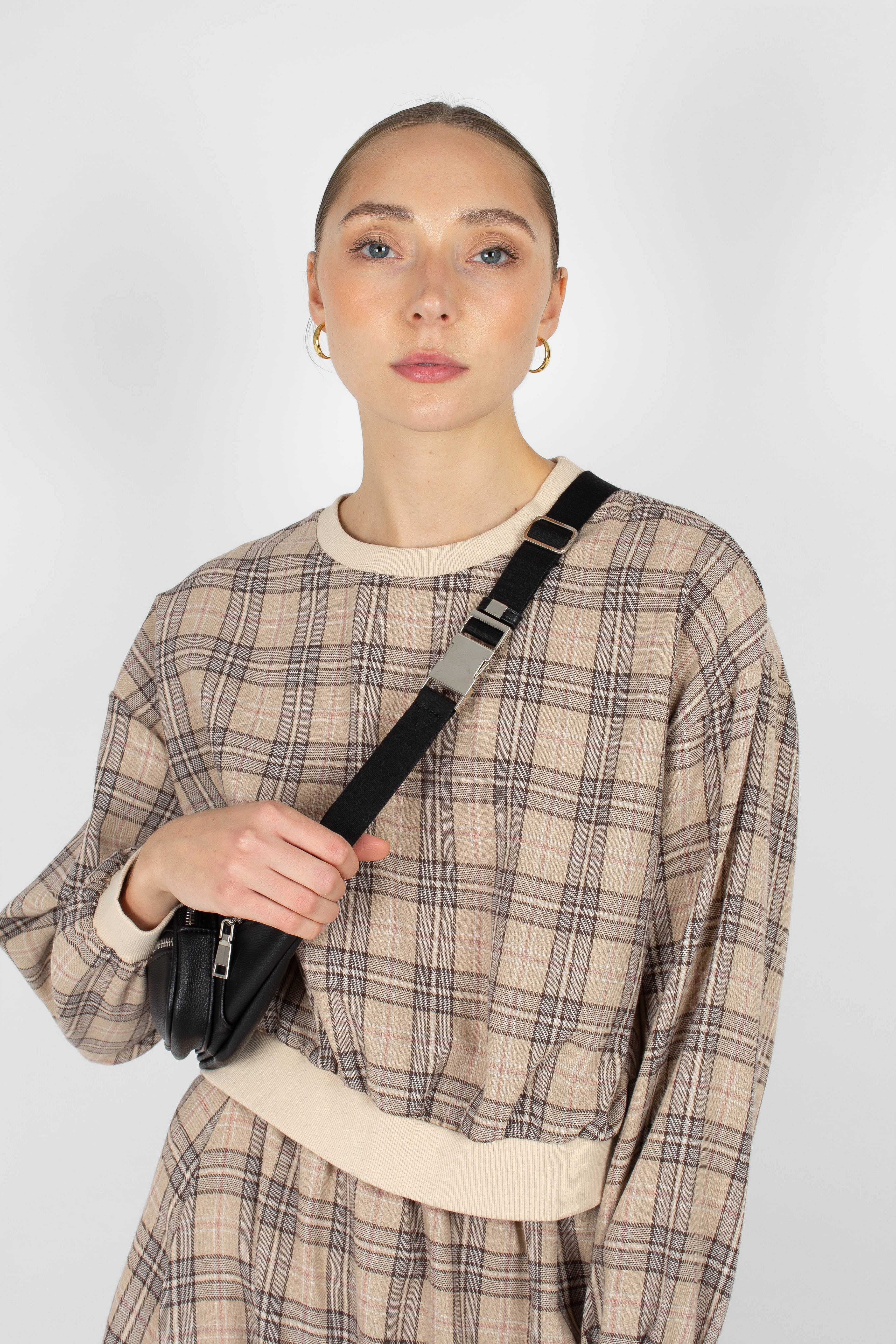 Beige and brown checked sweatshirt_1