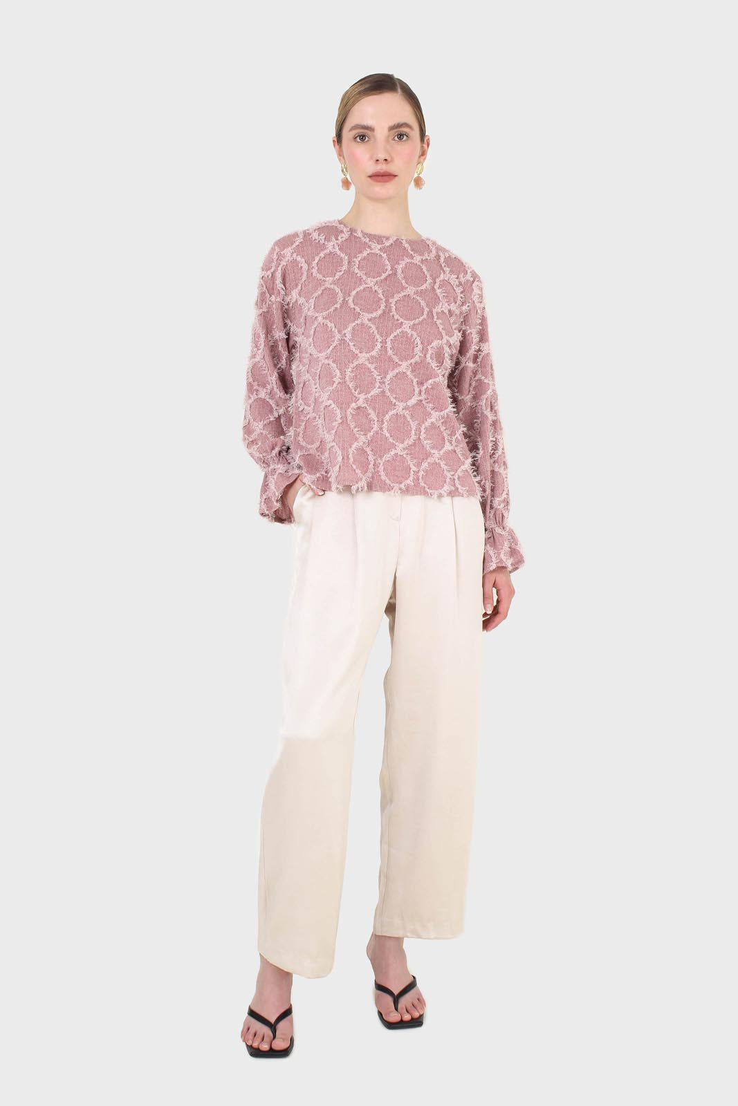 Pale pink cross tuft pattern blouse_3