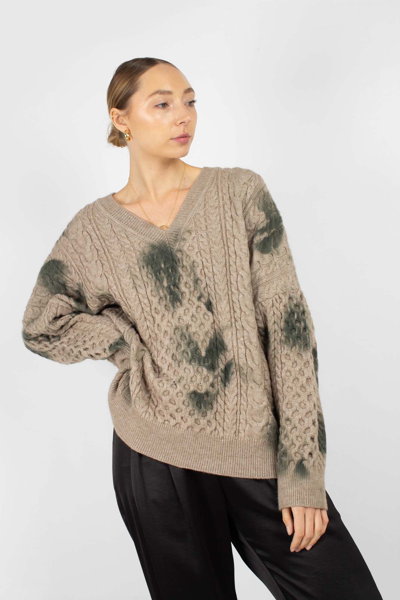 Beige and khaki tie dye V neck jumper_4