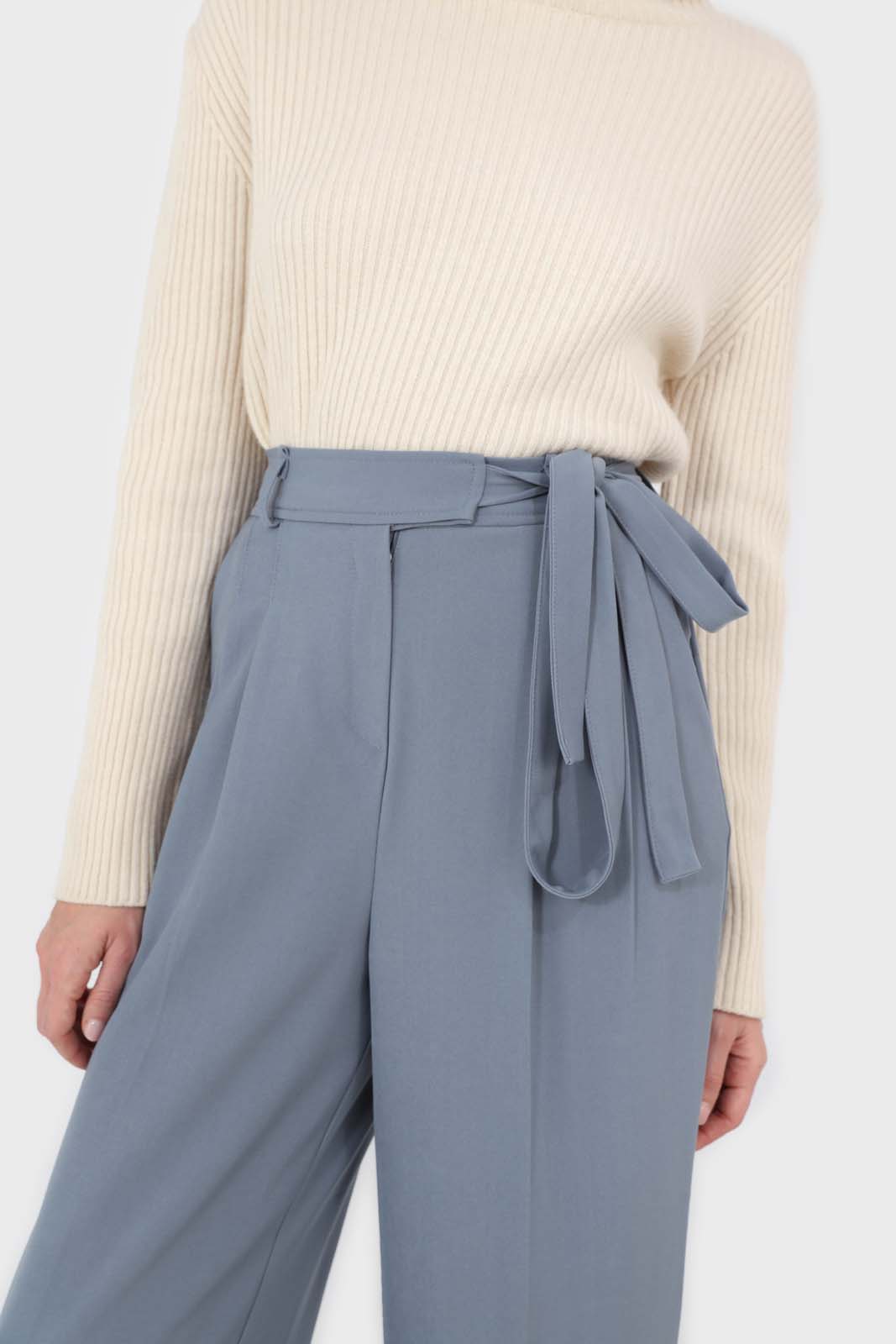 Blue soft belted loose fit trousers_6