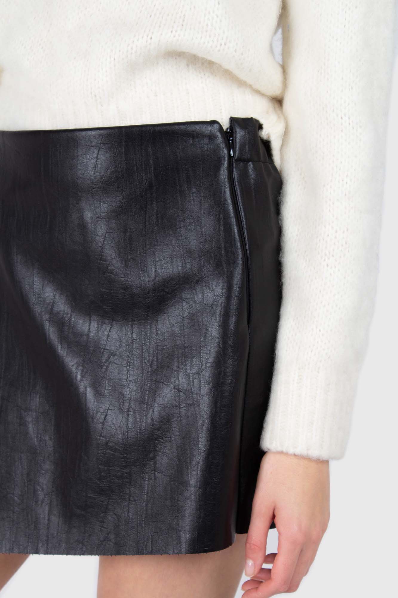 Black vegan leather cross front mini skirt_4